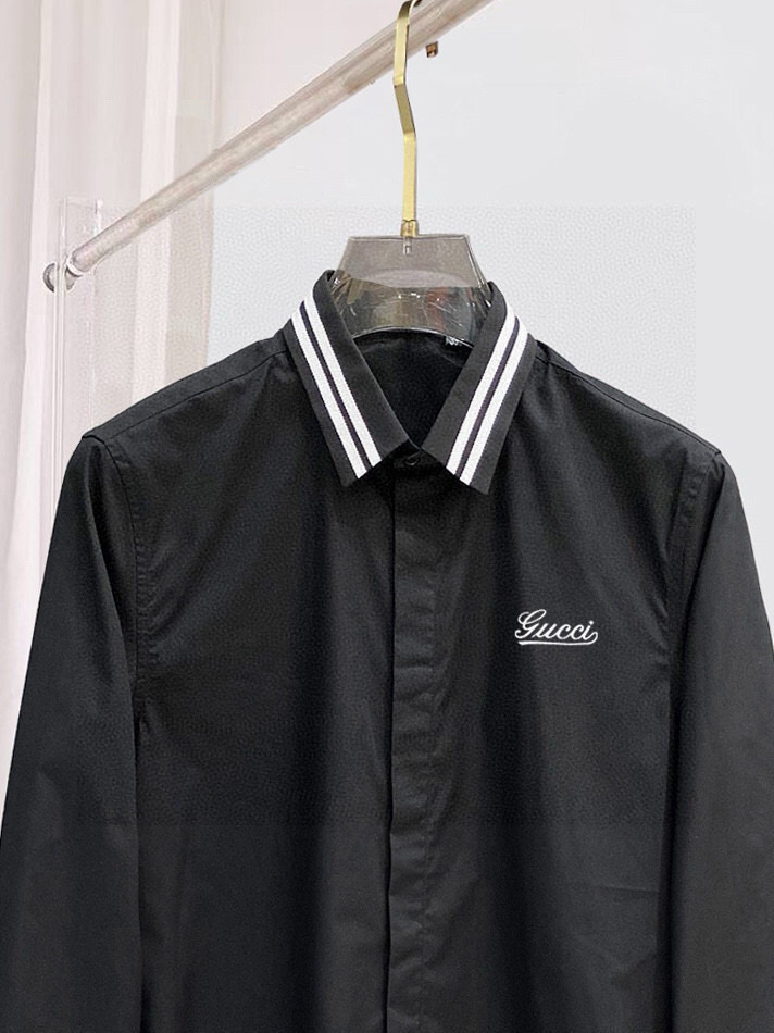 ￼ 酷奇 专柜最新款男士必备款衬衫，100%天然棉，舒服透气，原单狠货，原版面料，柔软舒适，上身高端又奢