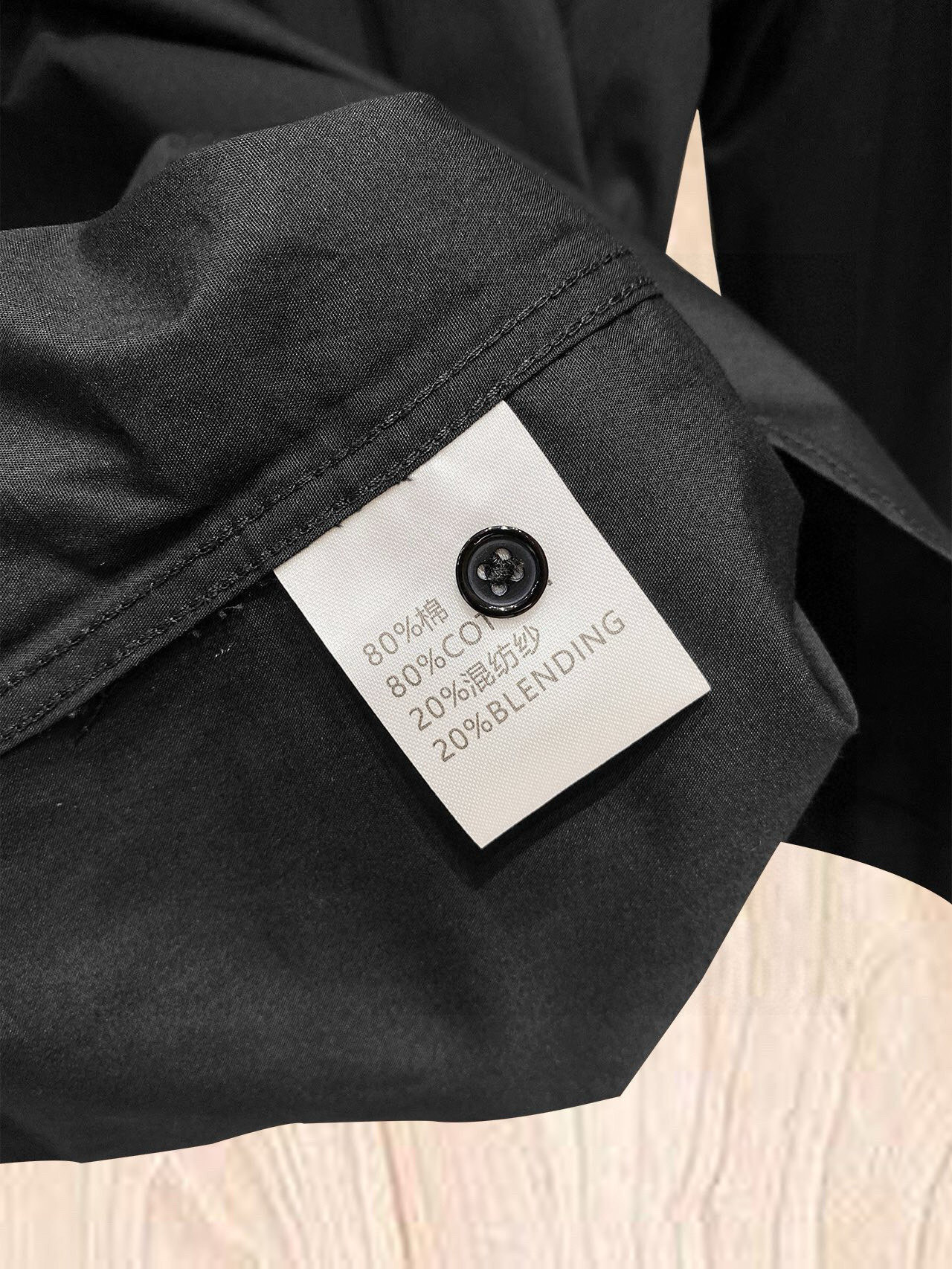 ￼ 酷奇 专柜最新款男士必备款衬衫，100%天然棉，舒服透气，原单狠货，原版面料，柔软舒适，上身高端又奢