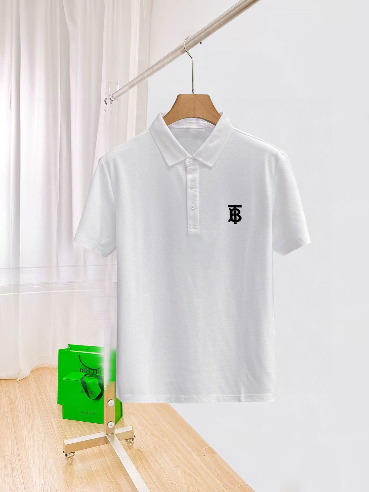 ￼ ￼ ￼ ￼ 高端面料 巴宝莉2025 ss夏季新款 logo男士翻领Polo衫！经典商务男款，高端男