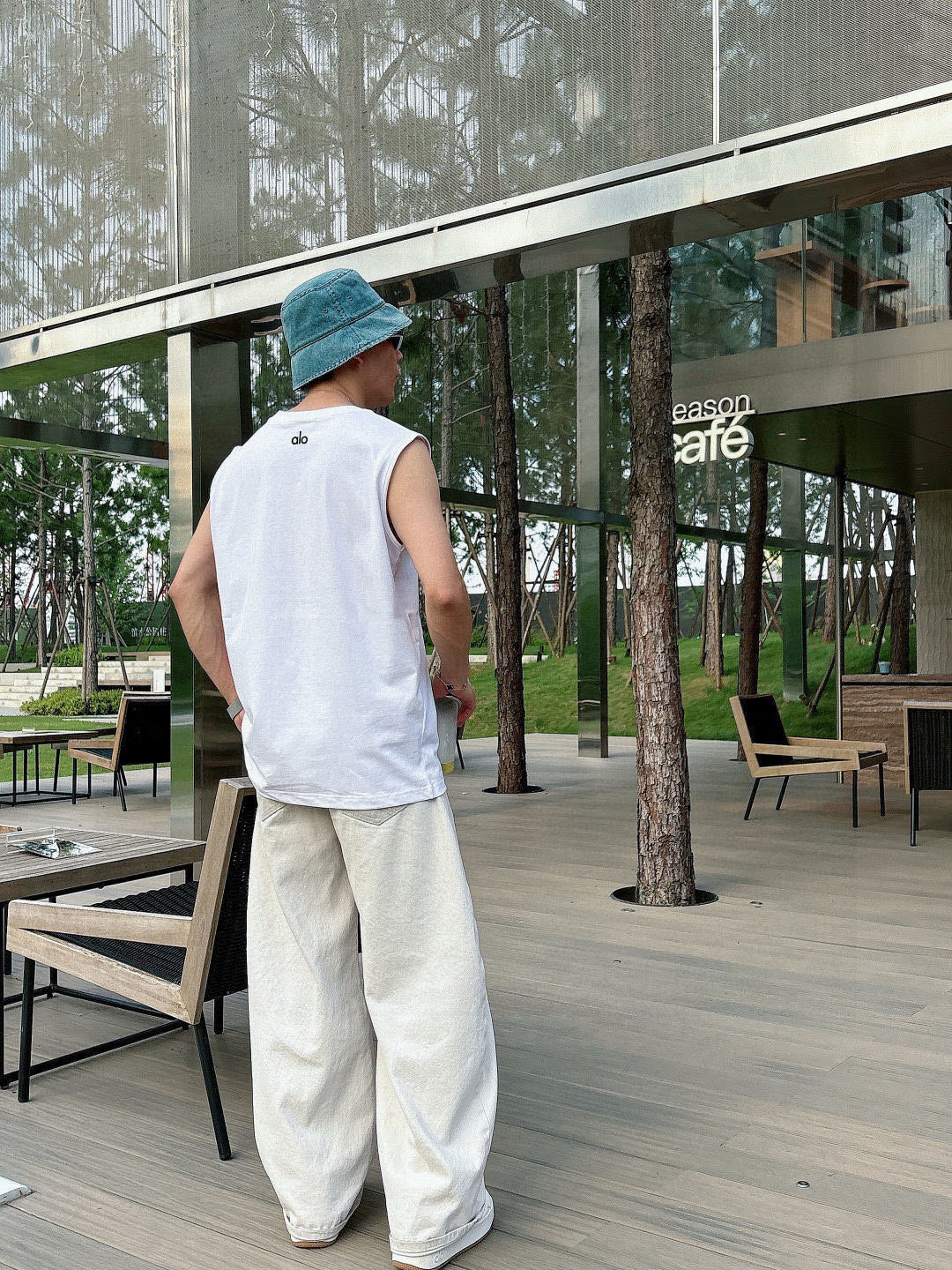 alo 官网最新上架 背心夏日必备单品 很显身材的一款 重工印花图案 简约大气 M-XXL （下单提供身