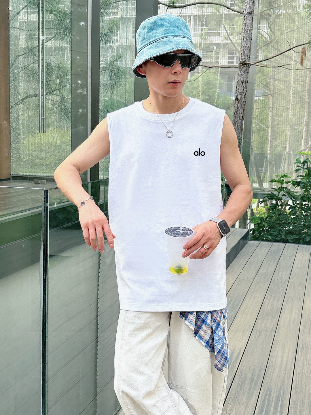 alo 官网最新上架 背心夏日必备单品 很显身材的一款 重工印花图案 简约大气 M-XXL （下单提供身