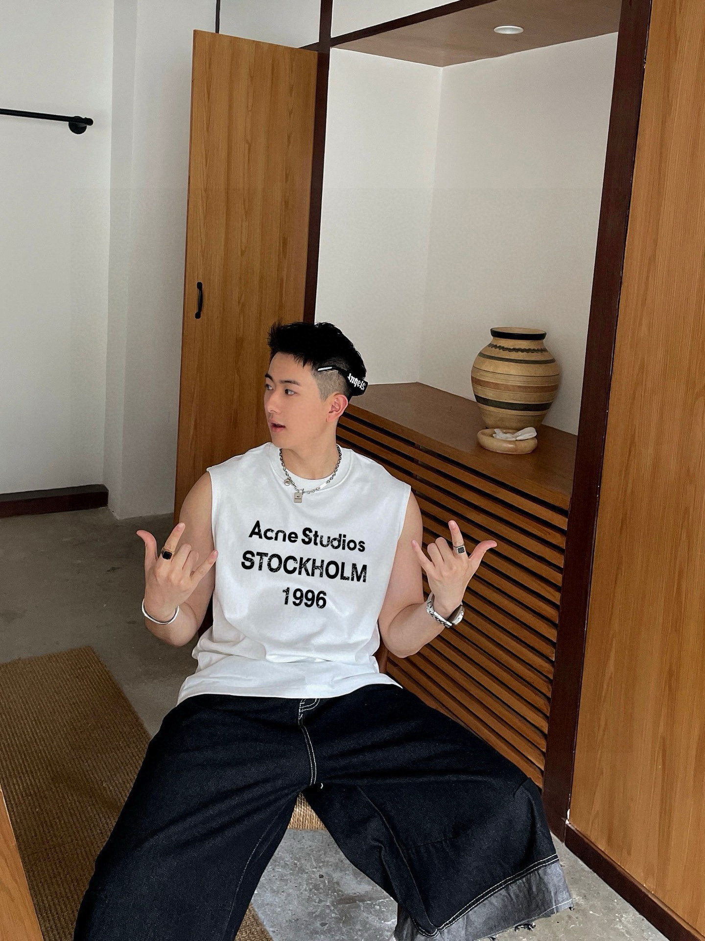 ACNE 官网最新上架 背心夏日必备单品 很显身材的一款 重工印花图案 简约大气 M-XXL （下单提供