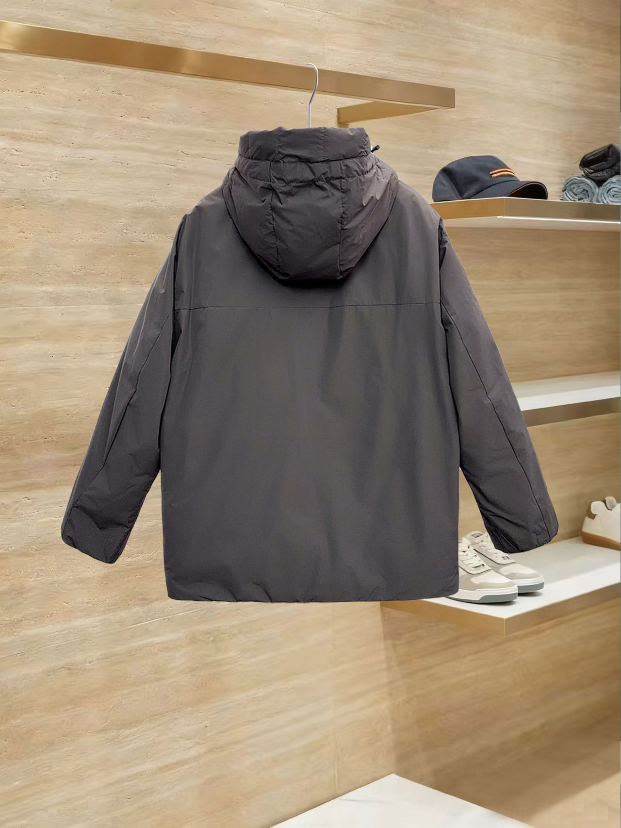 始祖鸟 90绒填充 750蓬松度 田岛印花 轻薄连帽羽绒服 外套胸前侧拉链小口袋，可装东西 Thoriu