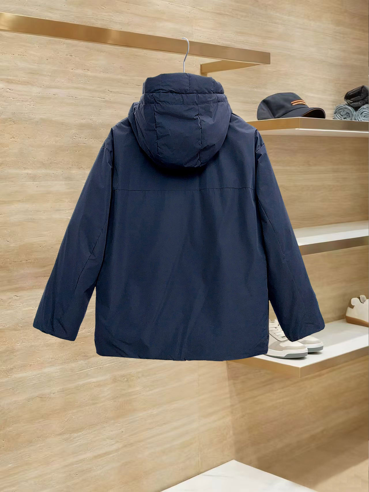 始祖鸟 90绒填充 750蓬松度 田岛印花 轻薄连帽羽绒服 外套胸前侧拉链小口袋，可装东西 Thoriu