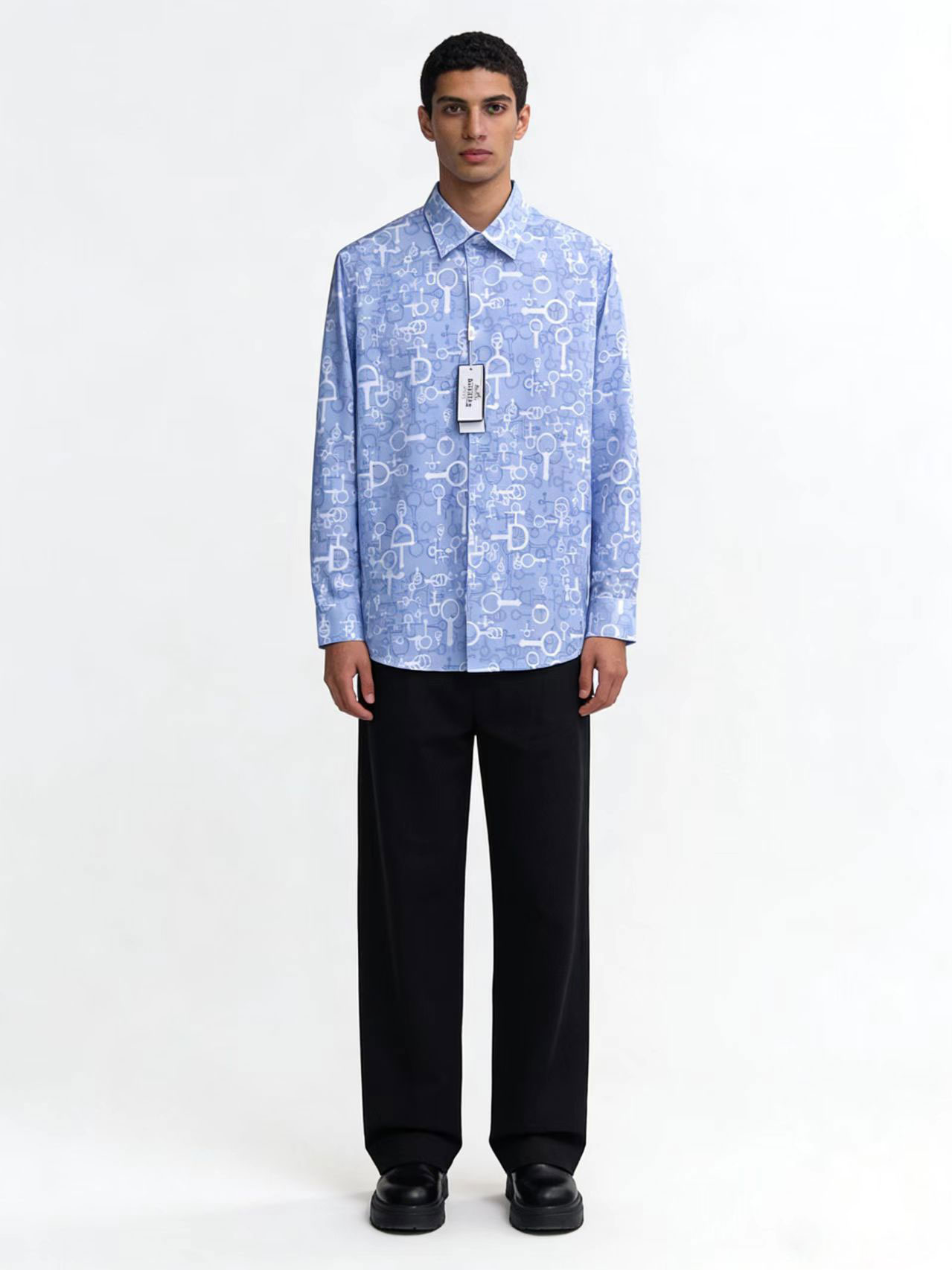 HERMES 爱马仕 26ss最新秋款男士必备款衬衫，定制丝光面料，舒服透气，柔软舒适，上身高端又奢华，