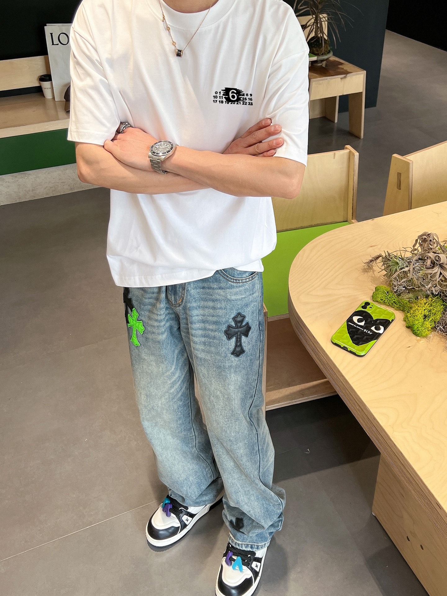 马吉拉 新款字母印花双层重工短袖T桖 字母图案不管是T桖还是卫衣都是每年的爆款单品 前幅大面积印花采用大