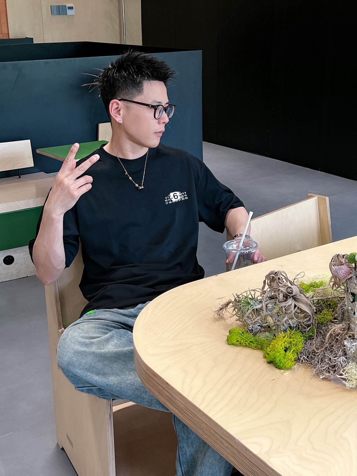 马吉拉 新款字母印花双层重工短袖T桖 字母图案不管是T桖还是卫衣都是每年的爆款单品 前幅大面积印花采用大