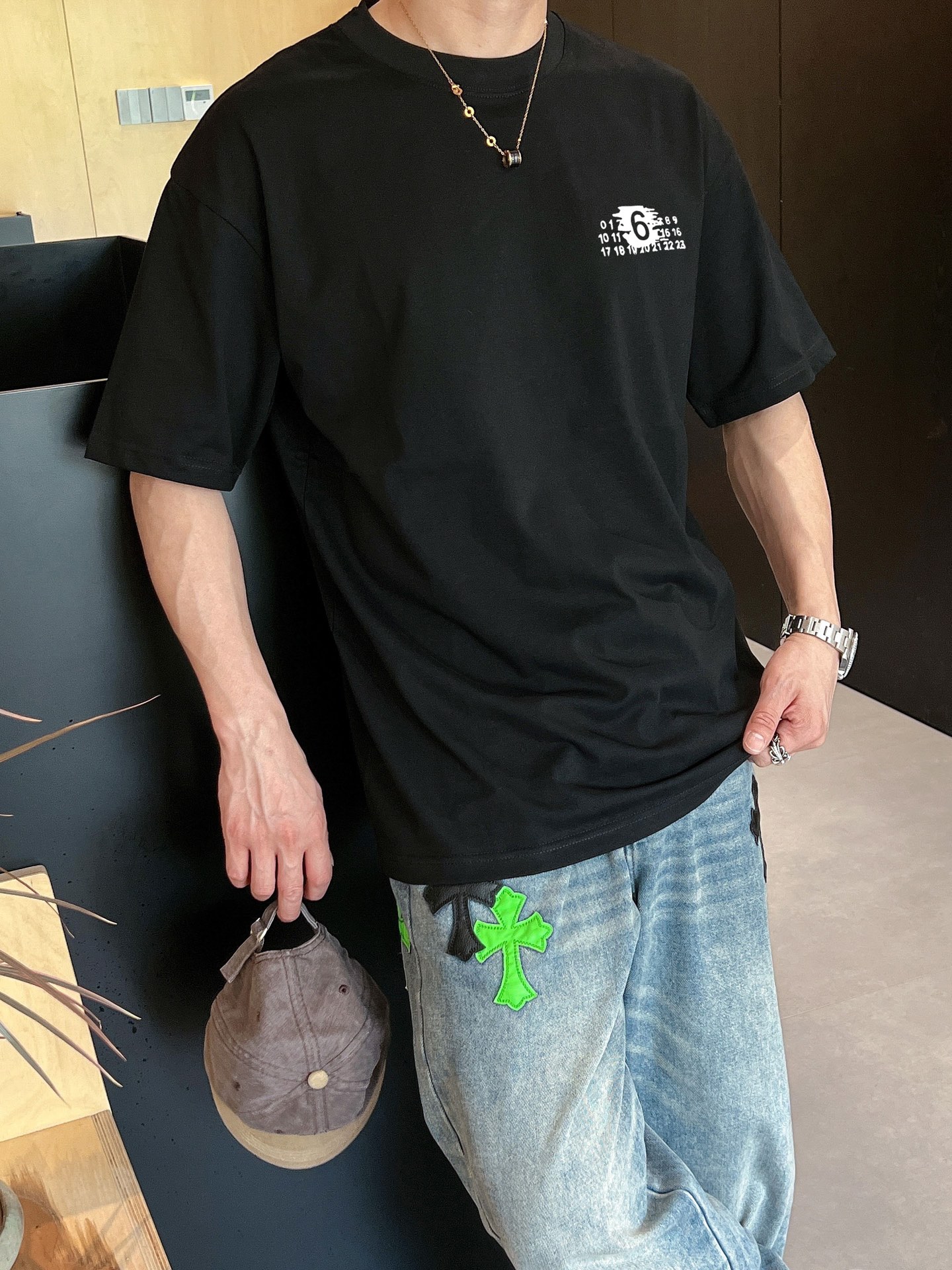 马吉拉 新款字母印花双层重工短袖T桖 字母图案不管是T桖还是卫衣都是每年的爆款单品 前幅大面积印花采用大