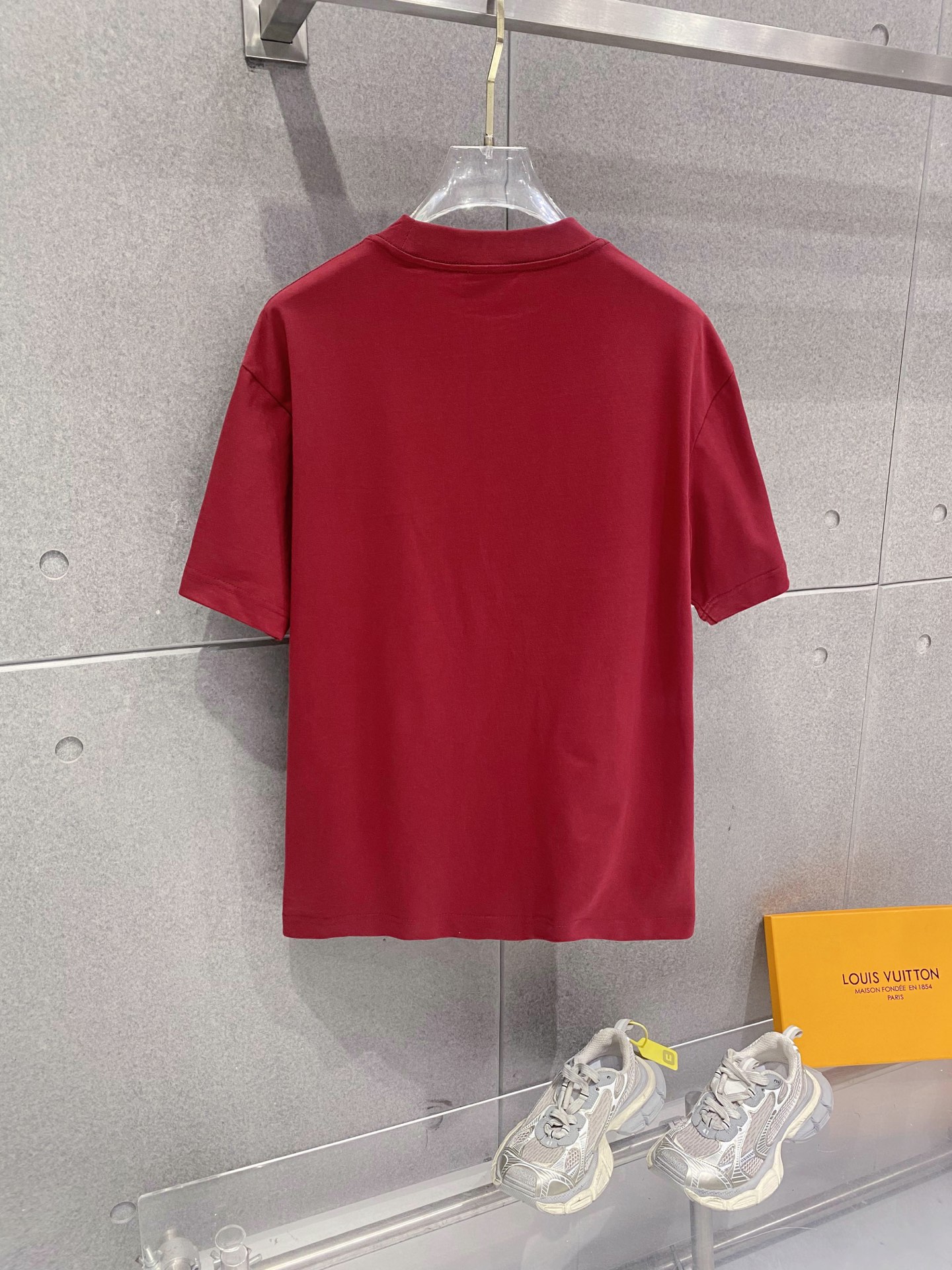 普拉达 官网同步更新 新款双层重工短袖T桖 字母图案不管是T桖还是卫衣都是每年的爆款单品 拼色五金原厂颜