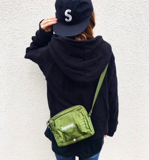 Supreme 19SS 46th Shoulder Bag with Logo - Olive Green 1 Supreme 19SS 46th Shoulder Bag with Logo - Olive Green