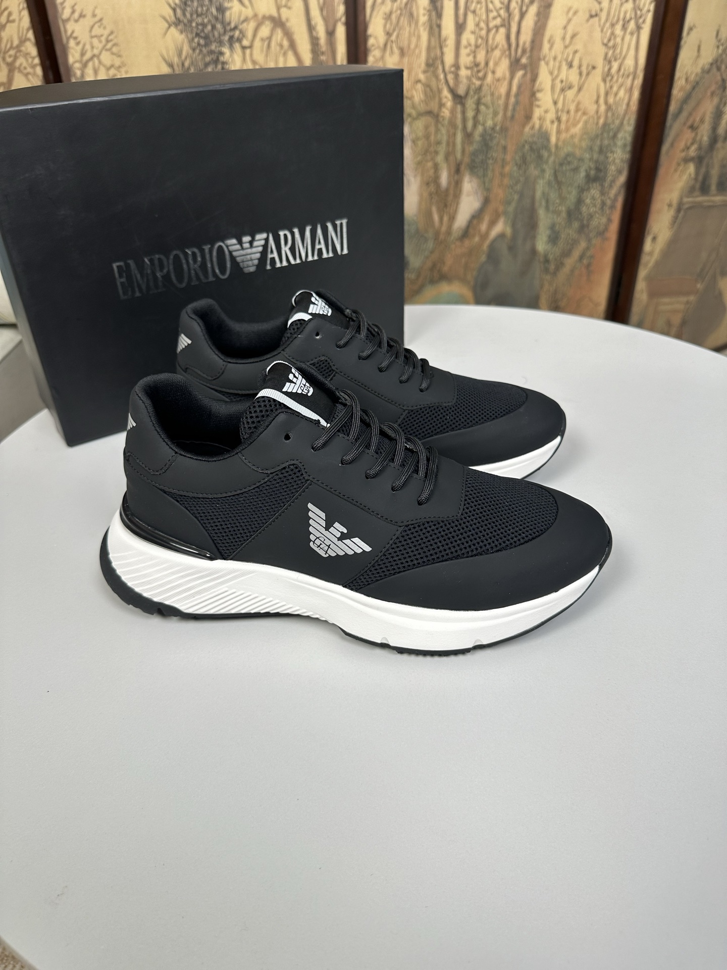 NO:346870,Armani (Armani) new counters are available simultaneously, with upper imported Italian top layer cowhide. Fully imported mesh fabric lining genuine leather insole, completely 1 to 1 replica, original sole is specially supplied with original sole, exclusive movable molding sole is super comfortable, original order goods, high quality, can enter and exit the counter at will, welcome to compare. Number of sizes: 38-44 (can be customized for 45 without return or exchange), Armani, Armani, cowhide19860909armani(阿玛尼) 新款专柜同步发售,鞋面意大利进口头层牛皮.全进口网布内里真皮鞋垫,完全1比1复刻,鞋底原厂特供原版底,独家活动成型底超级舒适,原厂跟单货,高品质,可随意进出专柜,欢迎对比.码数:38-44（可定做45不退换）,,armani,armani,cowhide,Men's shoes