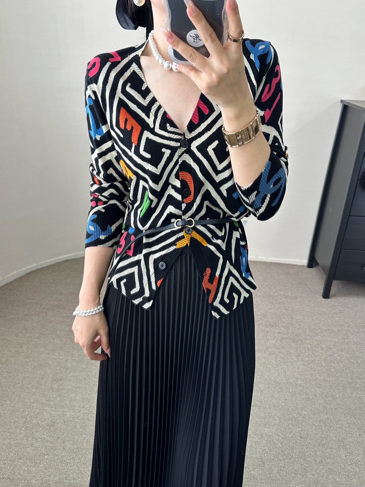 High-Quality Women’s Suit with Velvet French Retro Roses and Long-Sleeved Knitting Design - 图片 2