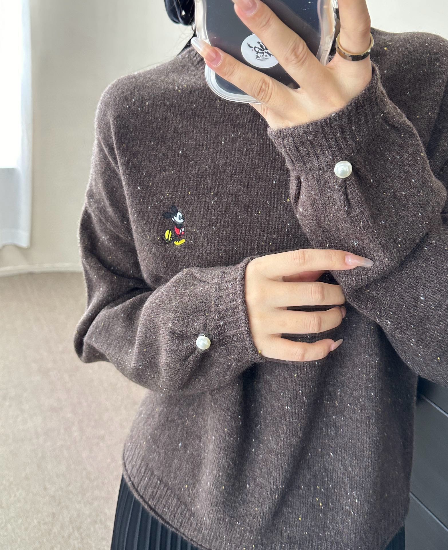 High-End Women’s Suit with Moschino Embroidered Sweater: Perfect for Autumn and Winter