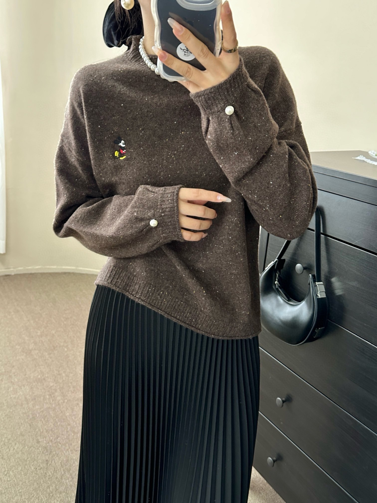 High-End Women’s Suit with Moschino Embroidered Sweater: Perfect for Autumn and Winter - 图片 7