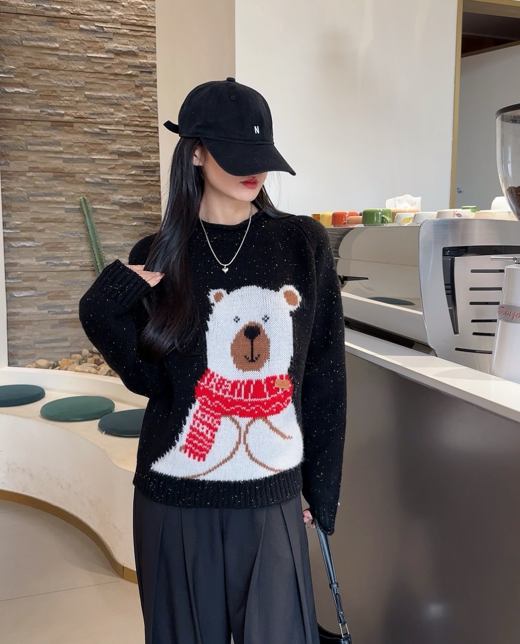 High-End Quality Women’s Clothes: Moschino Europe Station’s New E.C.C. Collection for Fall/Winter - 图片 2