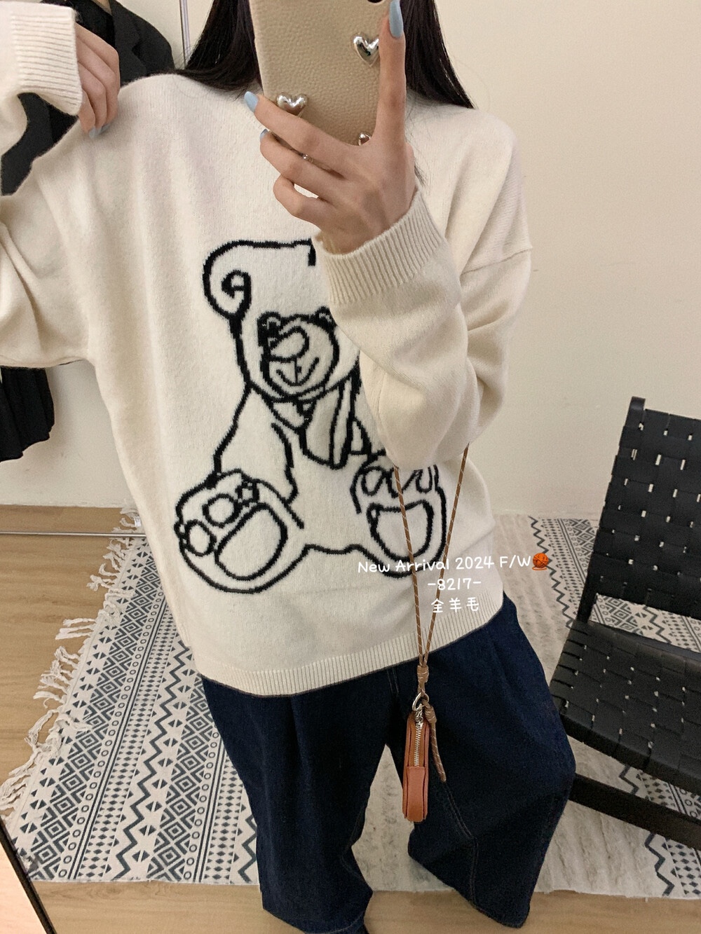 P495 HIGH-QUALITY WOMEN’S SUIT, PACKAGED, MOSCINO, FULL HAIR. - 图片 3