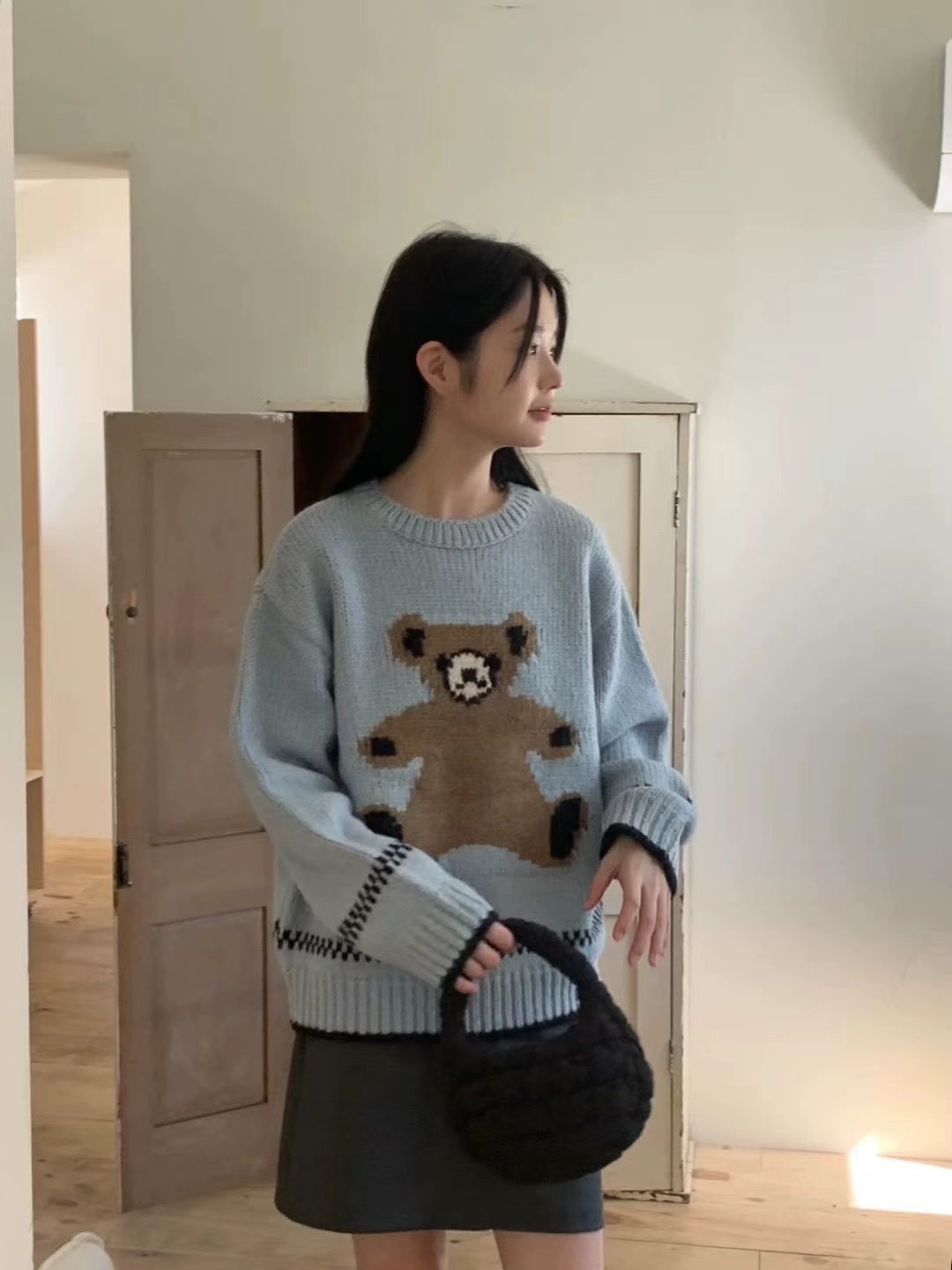 High-End Women’s Clothing: Moschino Bear Bouquets in 2024 Autumn/Winter Collection - 图片 2