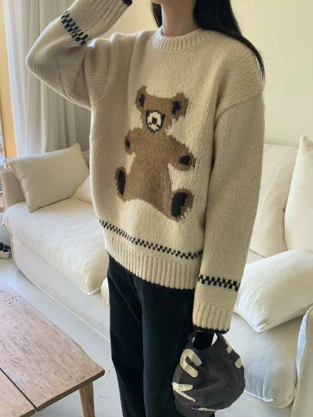 High-End Women’s Clothing: Moschino Bear Bouquets in 2024 Autumn/Winter Collection - 图片 3