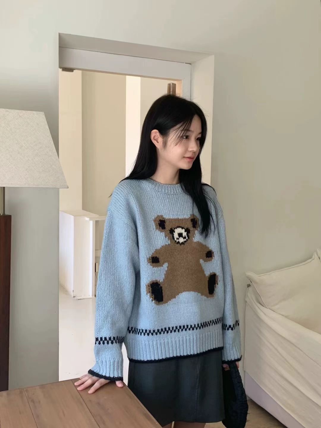 High-End Women’s Clothing: Moschino Bear Bouquets in 2024 Autumn/Winter Collection - 图片 4