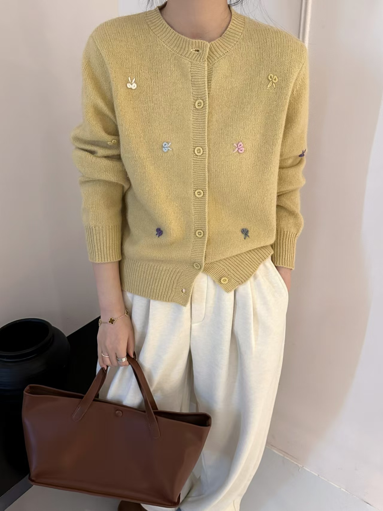P483 HIGH-QUALITY WOMEN’S SUIT WITH A NICE, AGE-REDUCING PAIR OF SCISSORS. - 图片 5