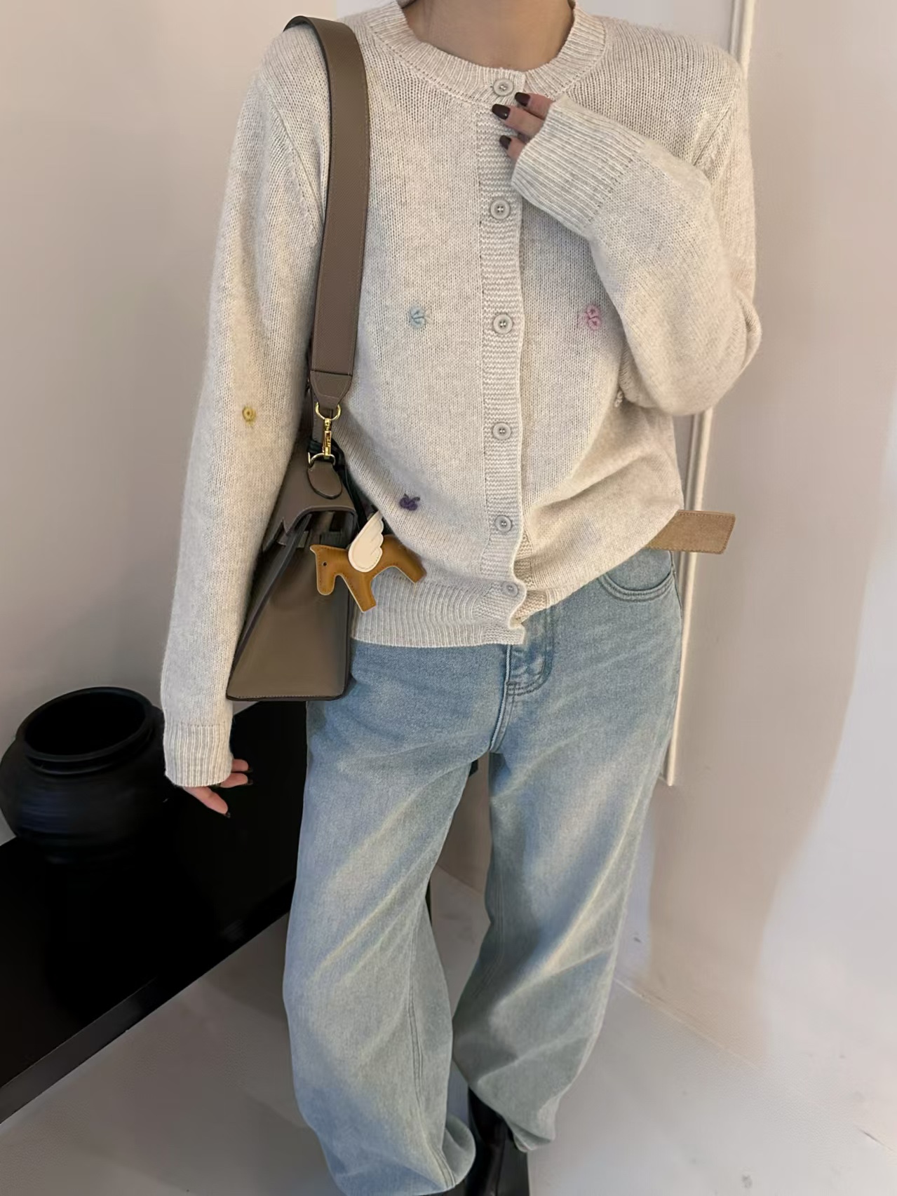 P483 HIGH-QUALITY WOMEN’S SUIT WITH A NICE, AGE-REDUCING PAIR OF SCISSORS. - 图片 2