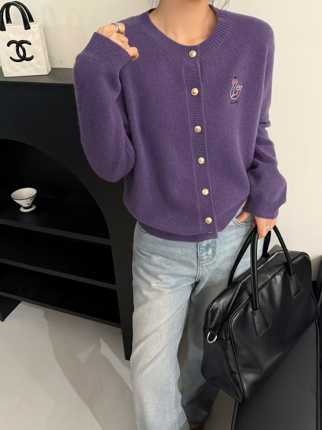 High-End Women’s Suit with Snake Embroidery: Marni’s 2024 European Collection - 图片 4