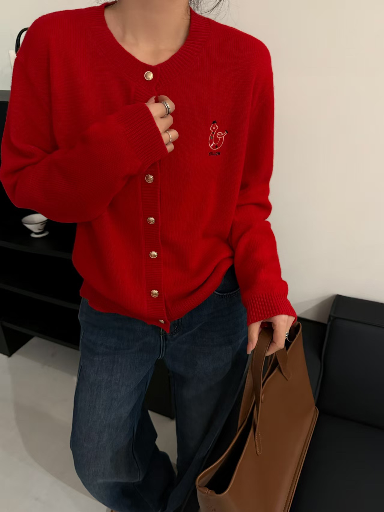 High-End Women’s Suit with Snake Embroidery: Marni’s 2024 European Collection