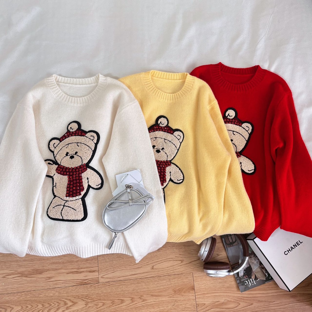 P495 HIGH QUALITY WOMEN’S CLOTHES PACKED WITH MOSCINO’S NEW SWEATER FULL OF HAIR. - 图片 1