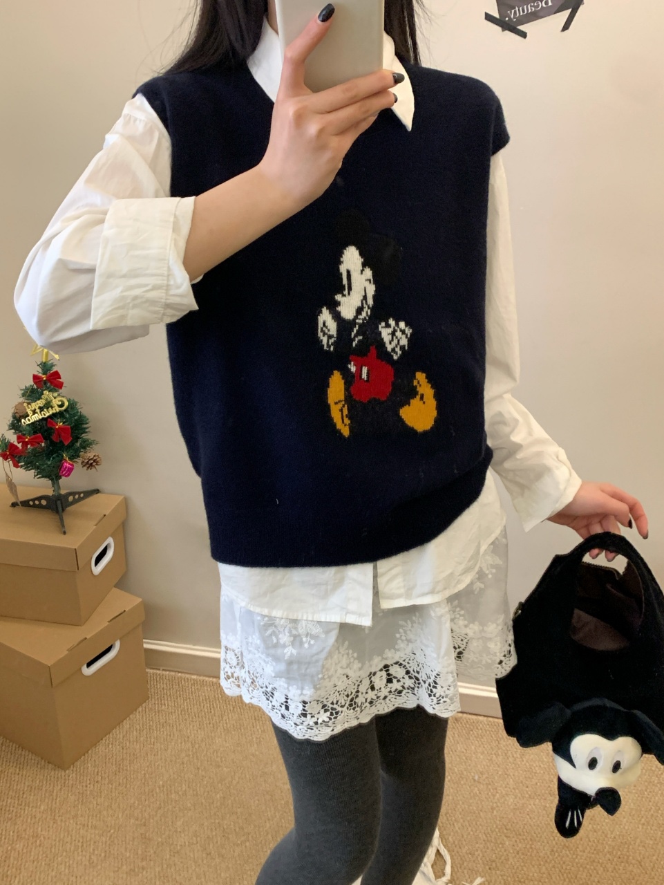 2024 High-Quality Women’s Clothes Featuring G’s Brand and Mickey’s Shirts - 图片 2