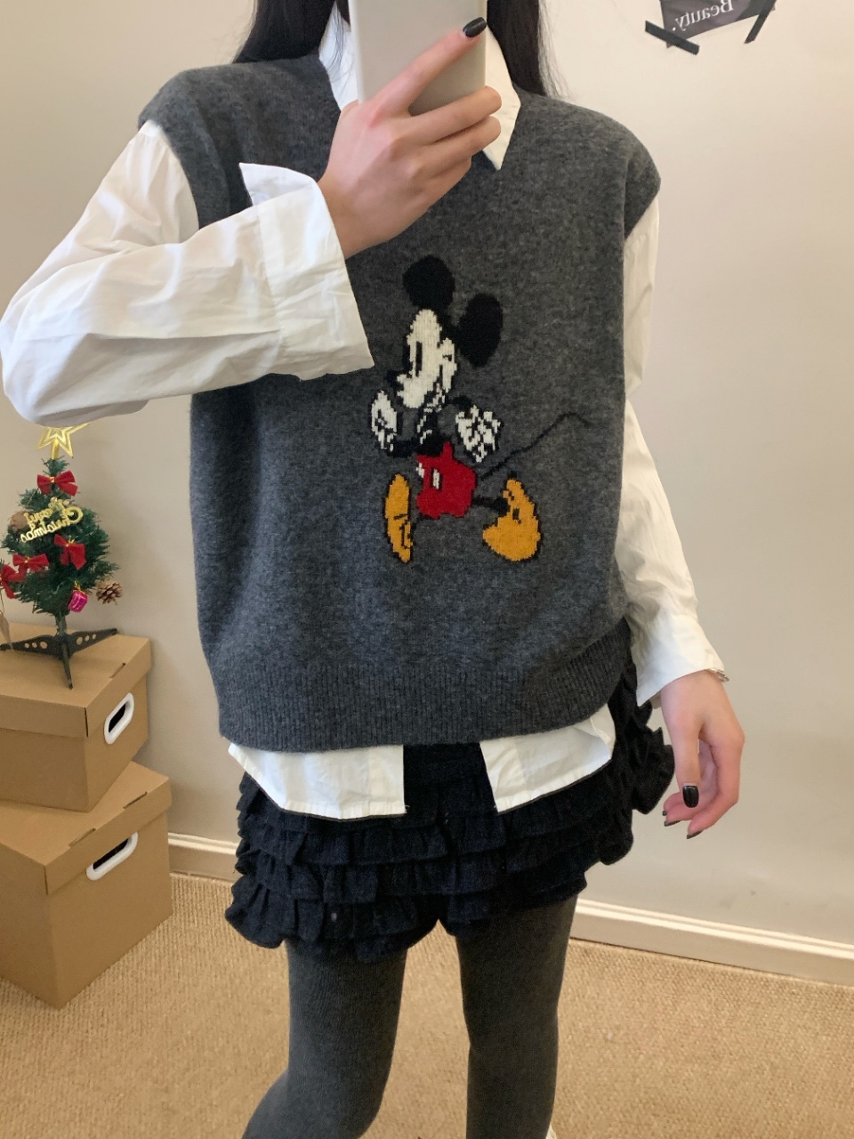 2024 High-Quality Women’s Clothes Featuring G’s Brand and Mickey’s Shirts - 图片 3