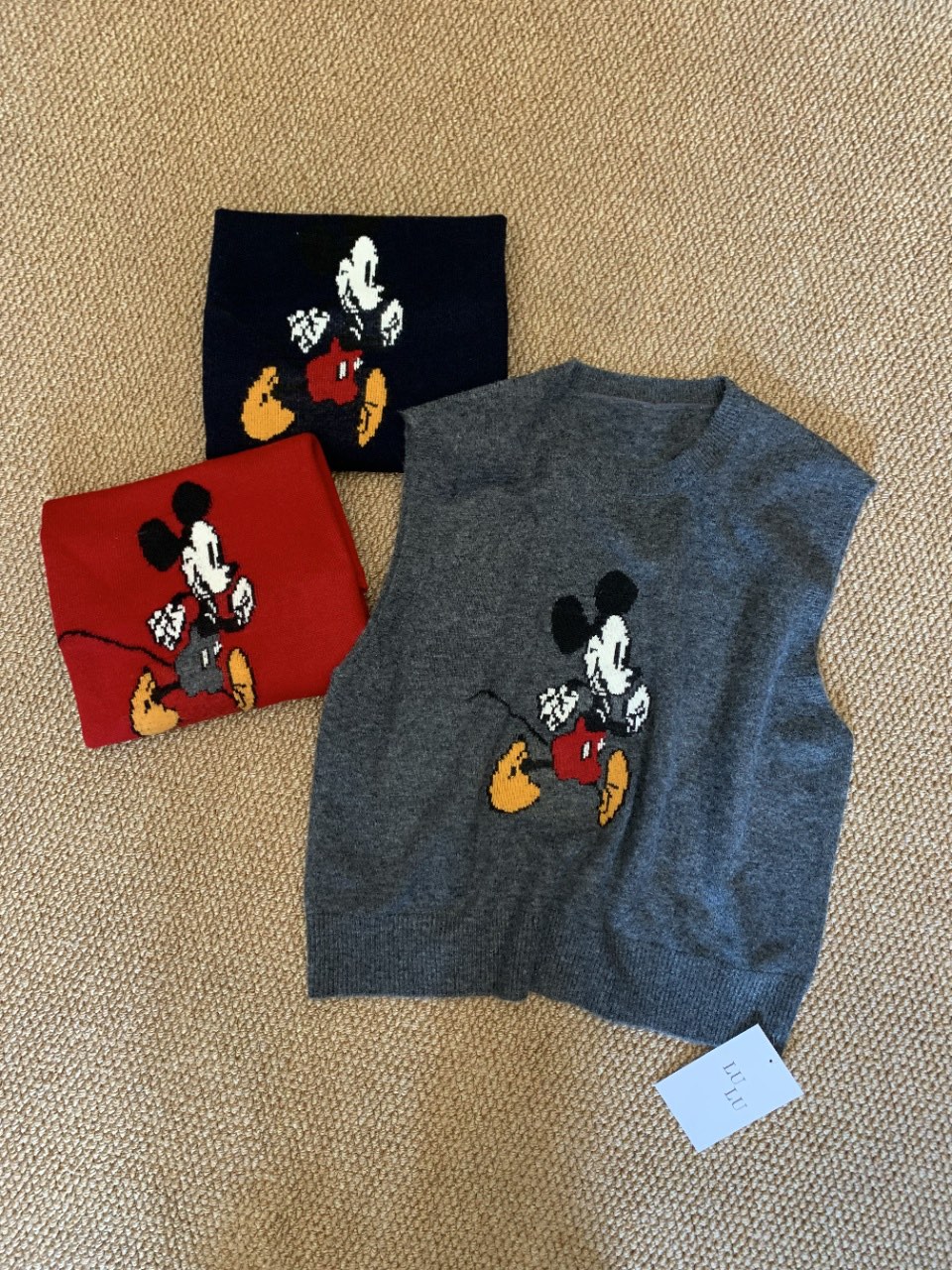 2024 High-Quality Women’s Clothes Featuring G’s Brand and Mickey’s Shirts - 图片 1