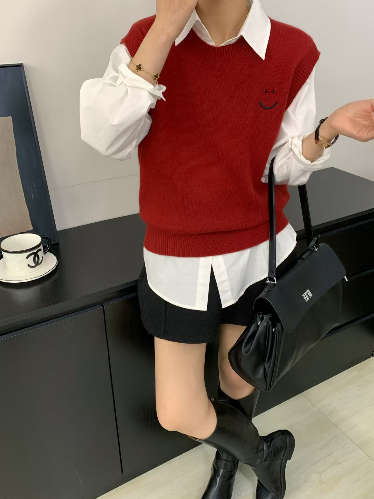 European New Year’s Suit Collaboration: High-End Quality Women’s Suit with Acne Studio Embroidery