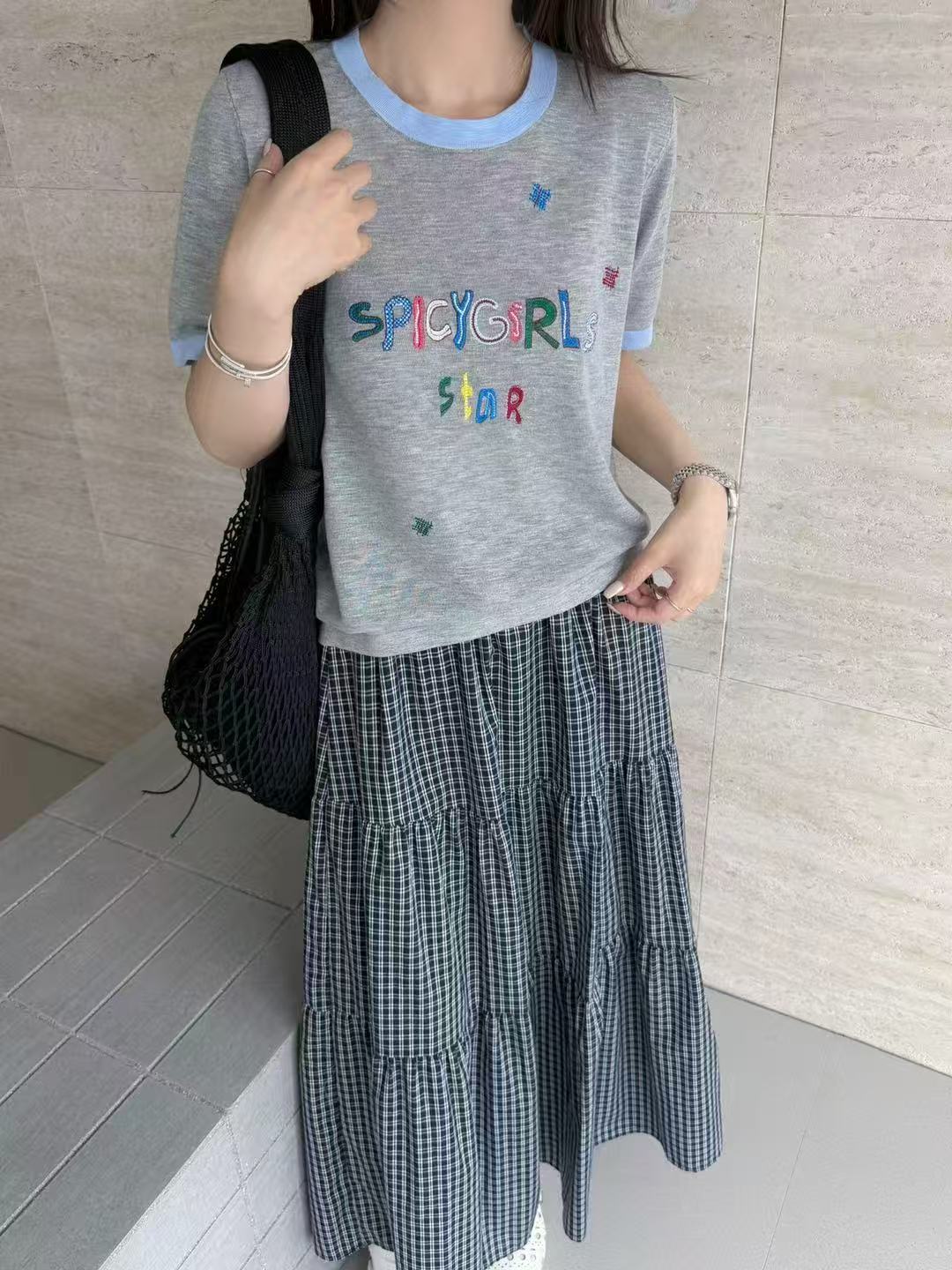 2025 Queen of the West Women’s High-End Suit with Stylish Short-Sleeved T-shirt - 图片 4