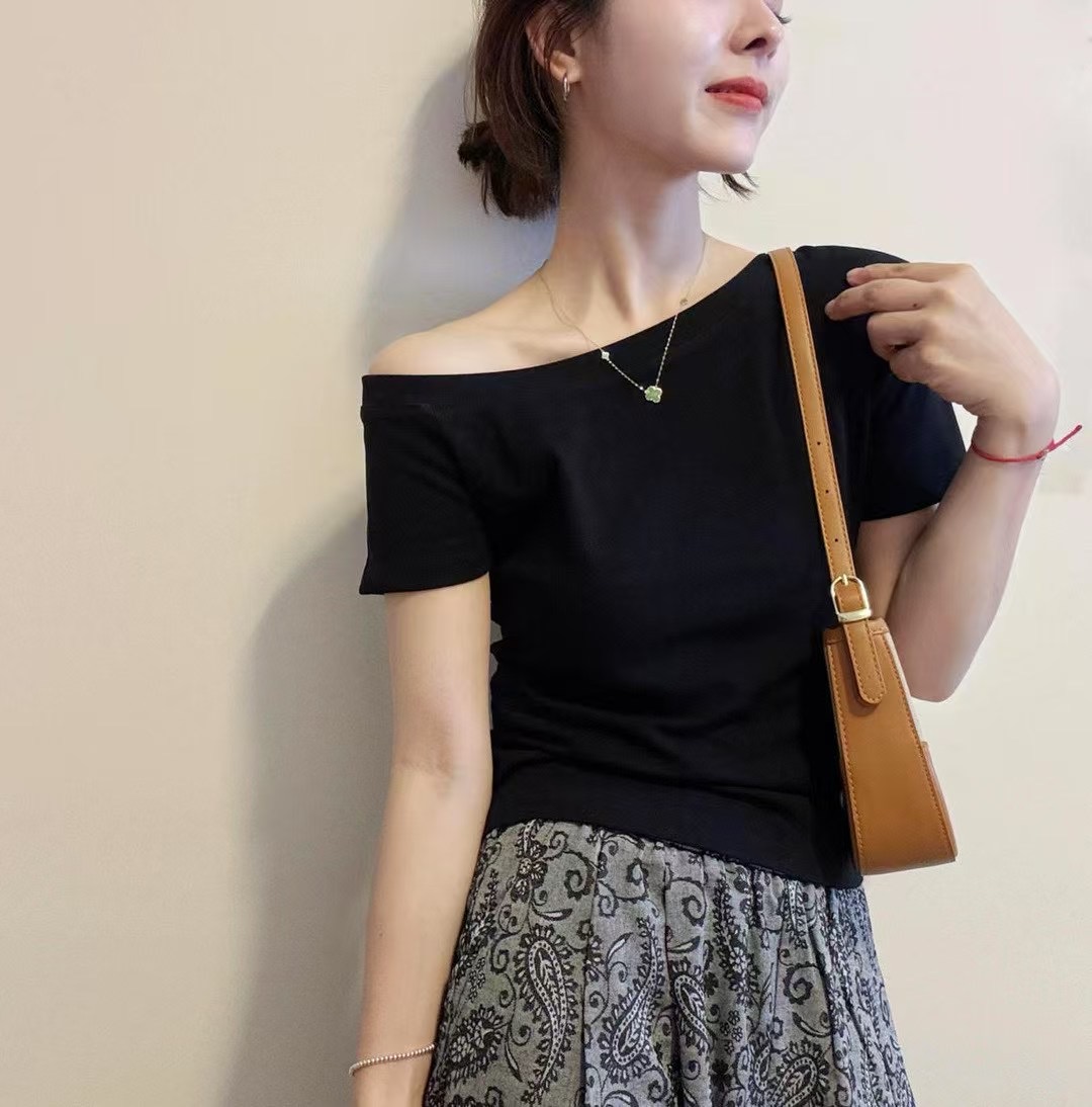 High-quality Women’s Dress with Alo-Sense and Hair-Skinned Details: P219 Collection Review - 图片 4