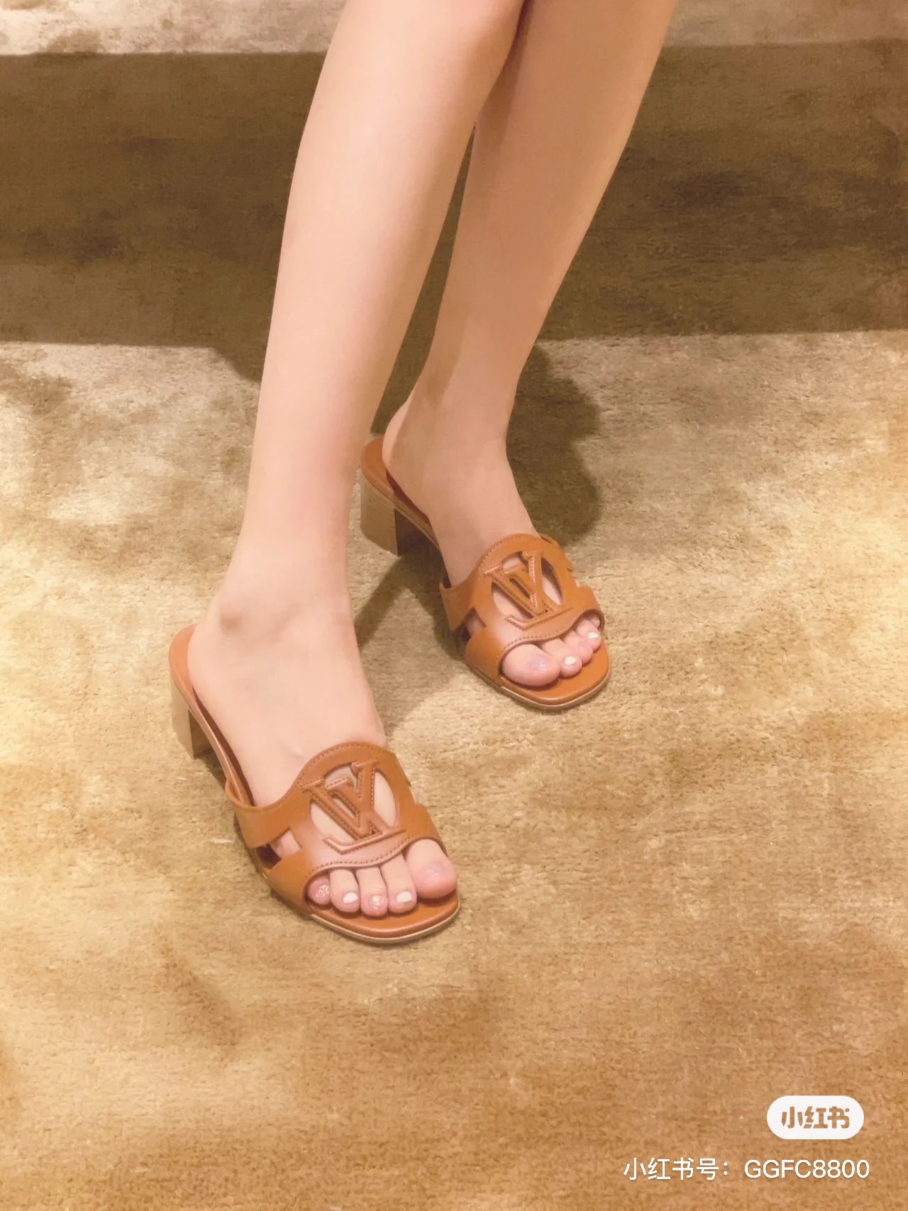 NO:241195,Demonstration of foot fitting, slippers, slippers19860909上脚搭配示范,拖鞋,slippers,Women's Shoes