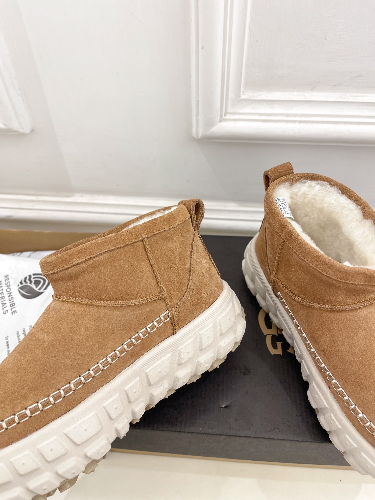 UGG24️2024秋冬新品专柜主打塔斯曼轮胎底羊毛雪地靴温暖上新️秋冬保暖神器️️抗寒首选羊毛雪地靴采