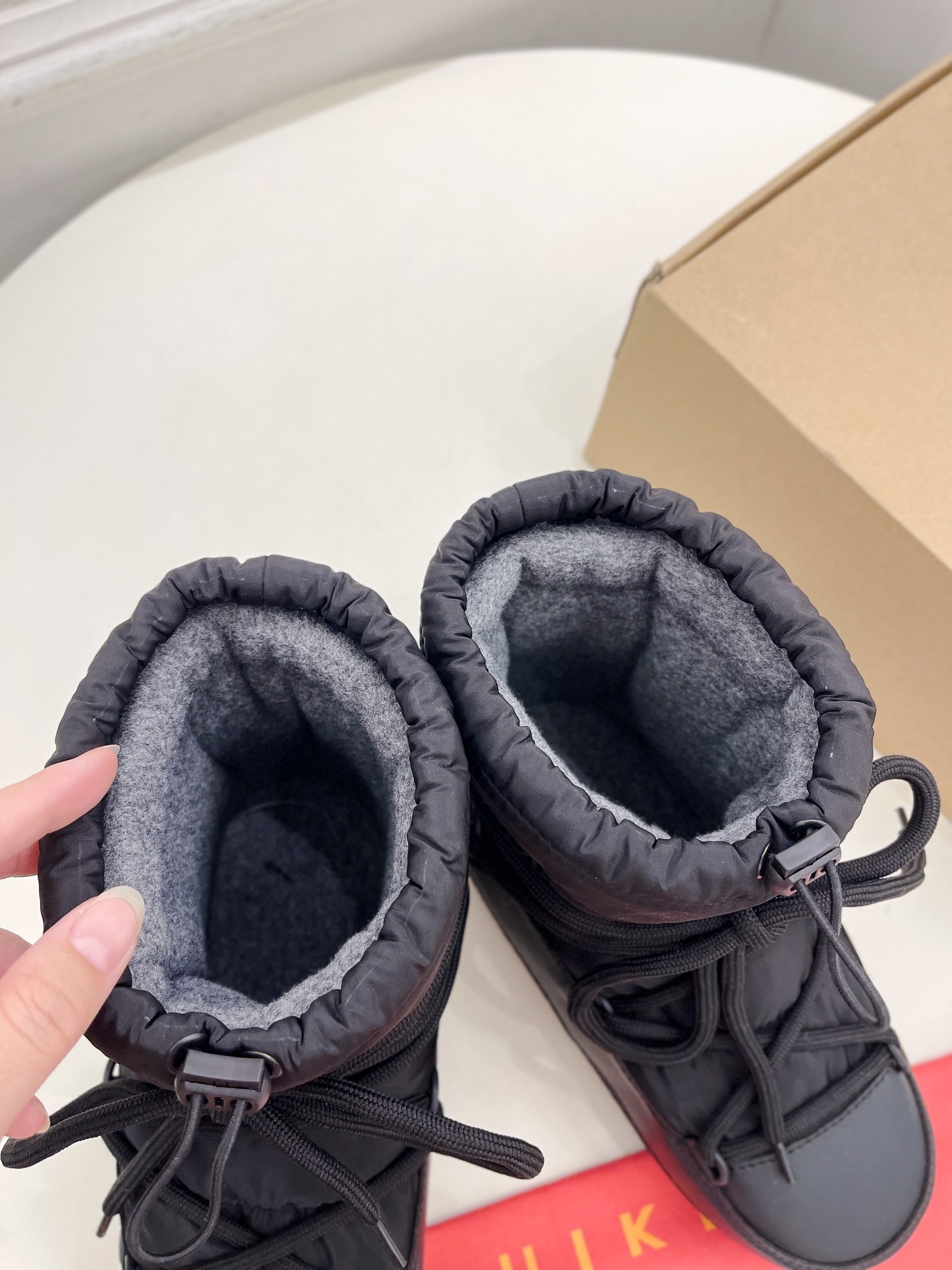 INUIKII2024秋冬秀款潮牌羽绒靴滑雪鞋雪地靴这款滑雪鞋今年非常爆色彩搭配非常时尚超酷个性非常强!