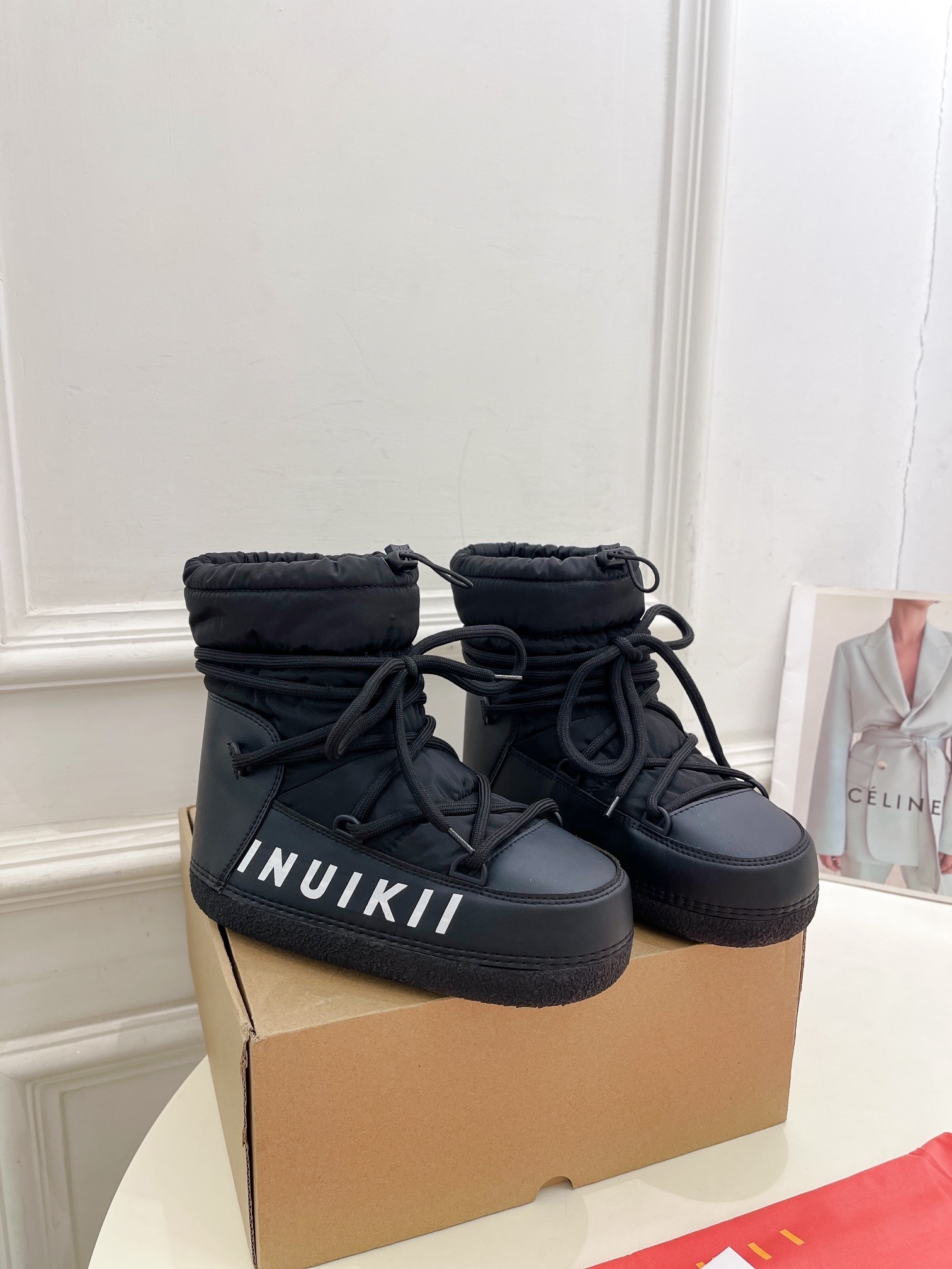 INUIKII2024秋冬秀款潮牌羽绒靴滑雪鞋雪地靴这款滑雪鞋今年非常爆色彩搭配非常时尚超酷个性非常强!