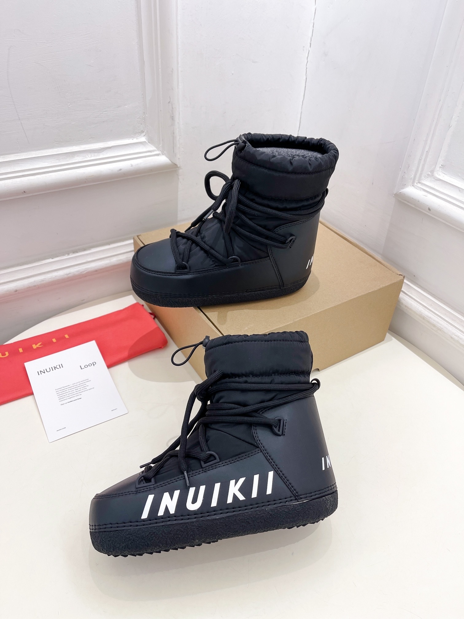INUIKII2024秋冬秀款潮牌羽绒靴滑雪鞋雪地靴这款滑雪鞋今年非常爆色彩搭配非常时尚超酷个性非常强!