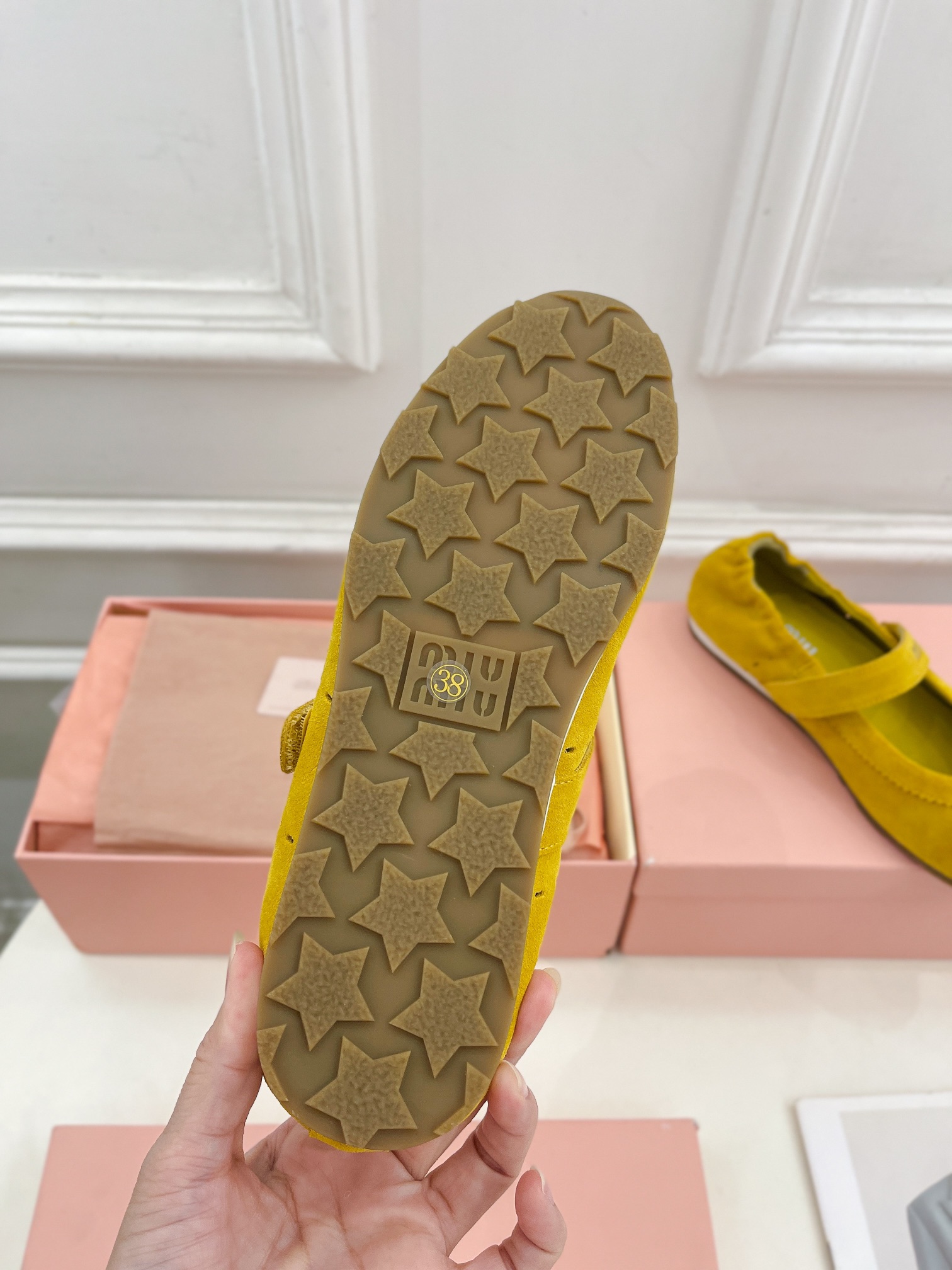 MiuMiu缪缪252025早春新品专柜主打最新走秀款玛丽珍平底鞋火爆上新！缪家高货顶级工艺打造精品质感