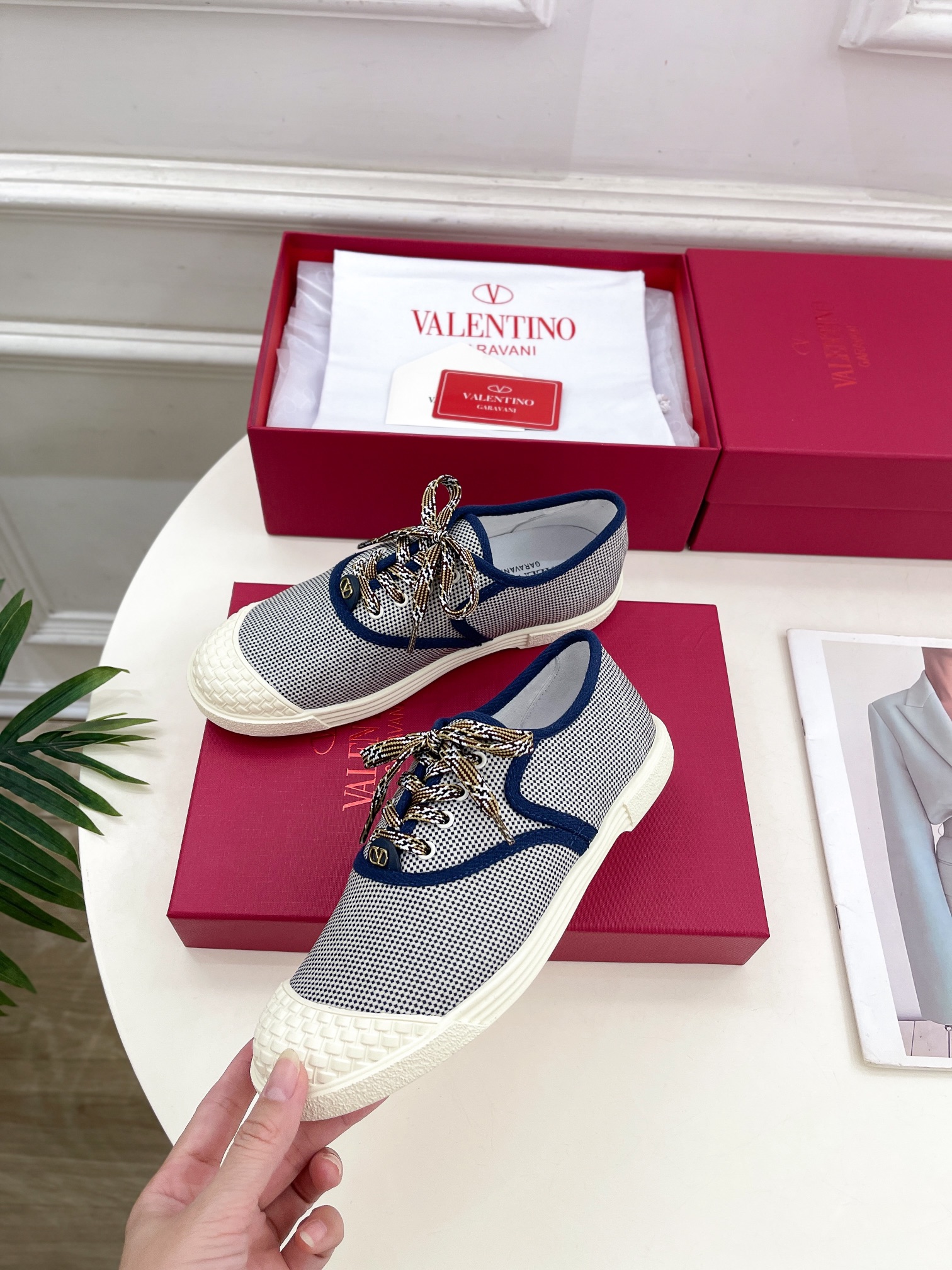 Valentino华伦天奴2025ss早春新品BAYBYBAY女士帆布运动鞋上新️ValentinoGa