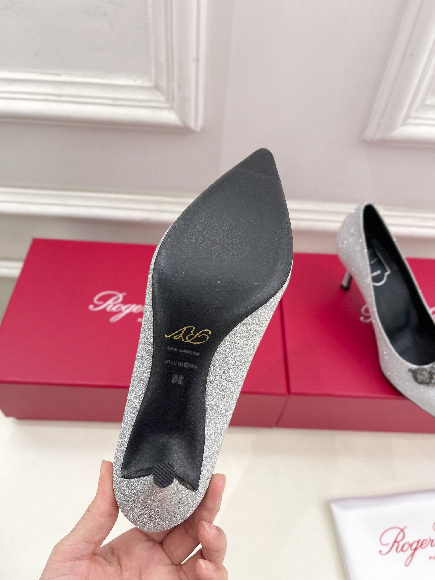 𝐑𝐨𝐠𝐞𝐫 𝐕𝐢𝐯𝐢𝐞r |  25 𝐬𝐬 

❥2025 RV早春新品 Efflorescence花型