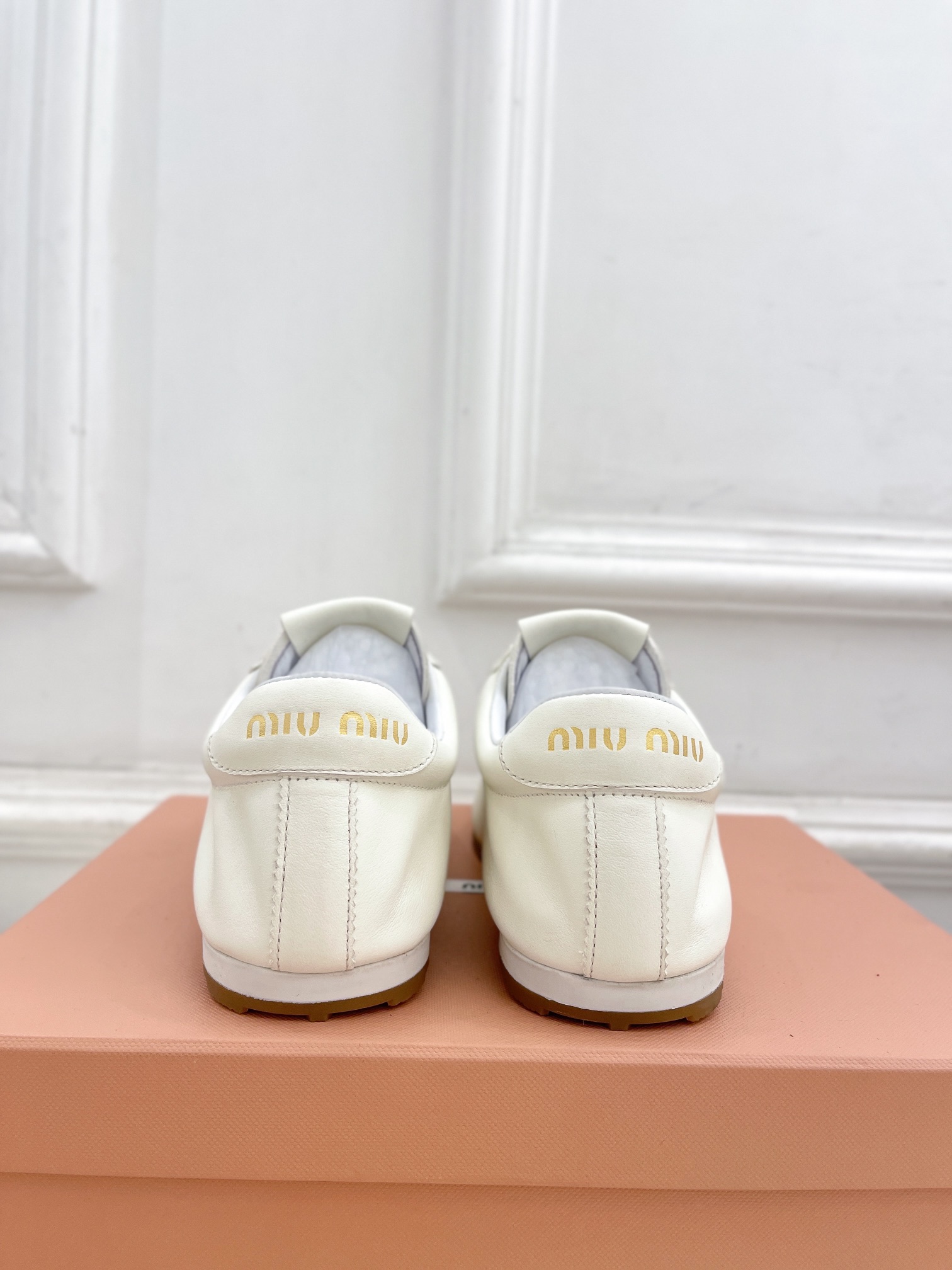 Miu Miu | 缪缪  25𝐬𝐬

🖤2025早春新品 专柜主打最新走秀款 Plume Nappa德