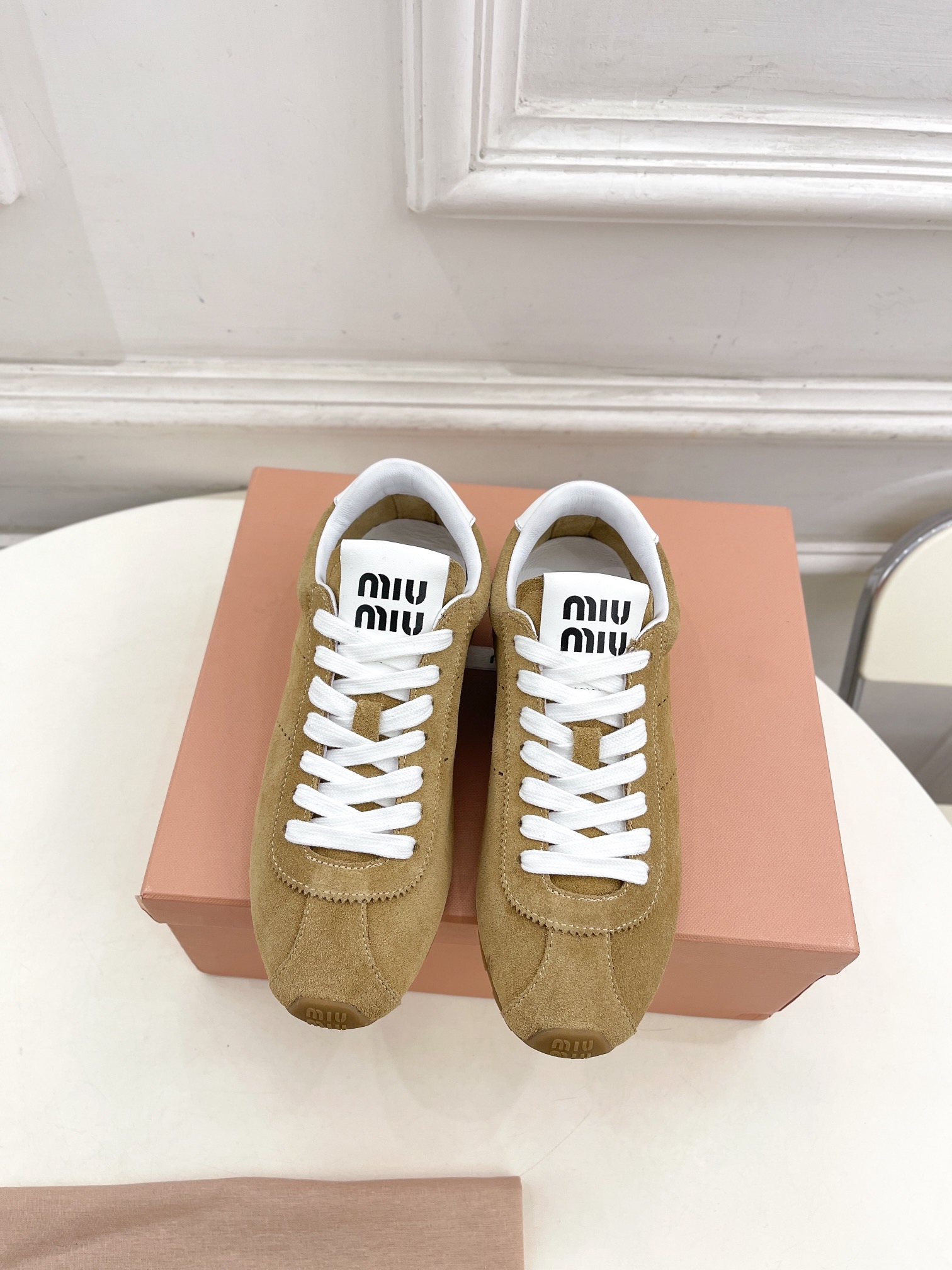 Miu Miu | 缪缪  25𝐬𝐬

🖤2025早春新品 专柜主打最新走秀款 Plume Nappa德