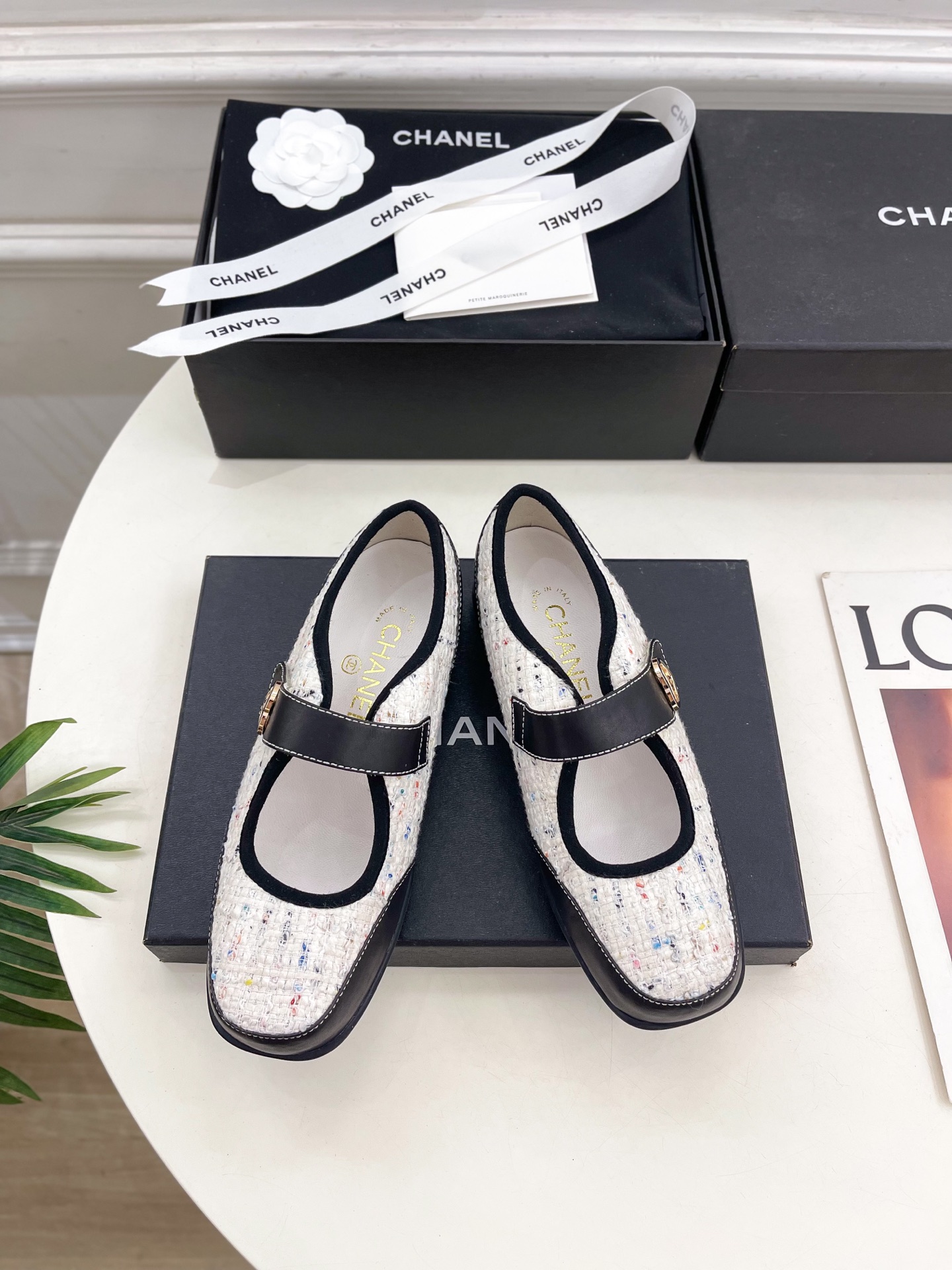 𝐂𝐇𝐀𝐍𝐄𝐋  | 小香  25𝐬𝐬 

🦋2025 春夏新品  专柜经典款 小香双C休闲玛丽珍鞋系列上