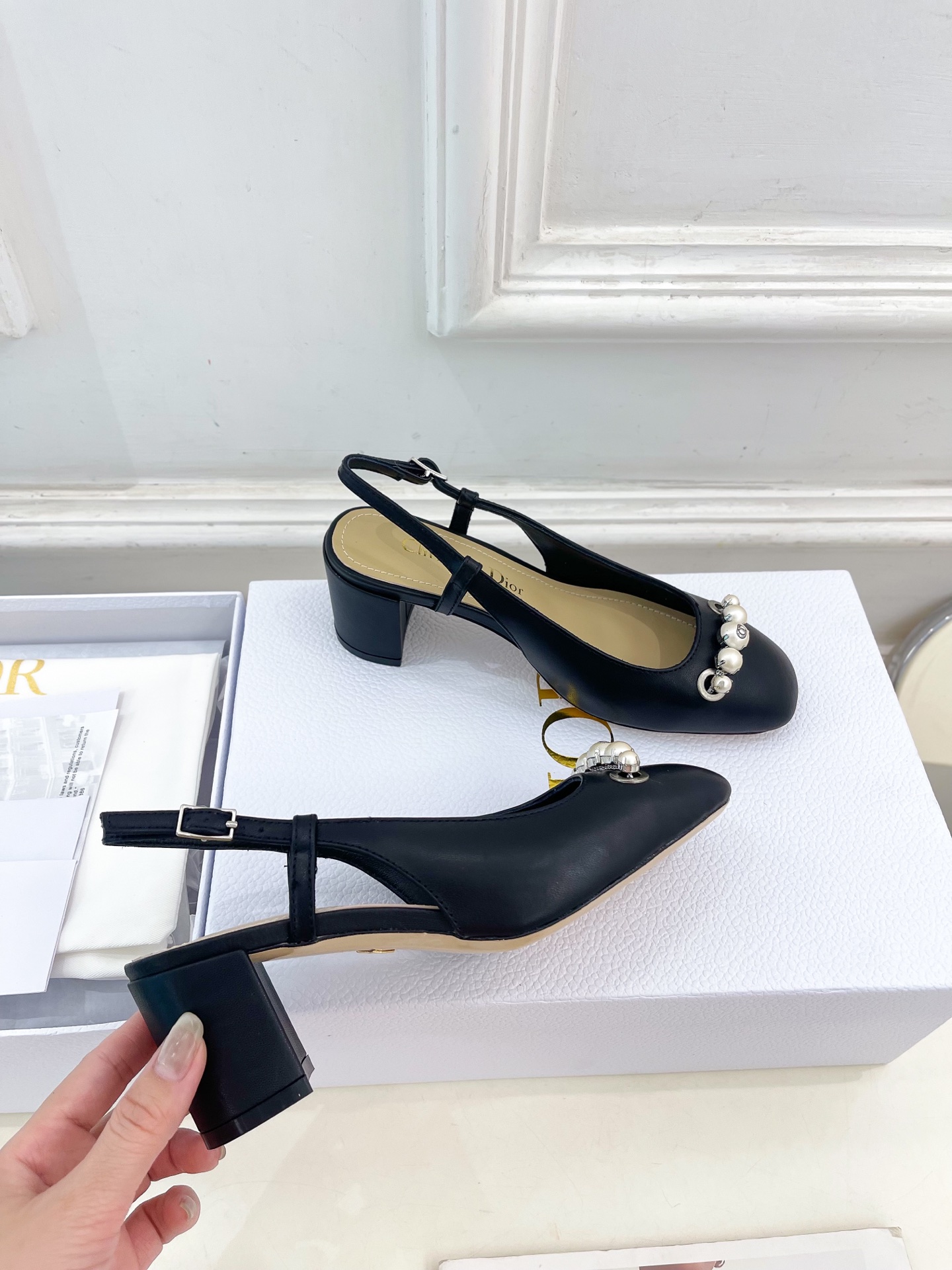 Dior |  迪奥  25𝐬𝐬 

🧡💚2025早春新品 顶级版本⚠️
专柜主打新款Dior Pari