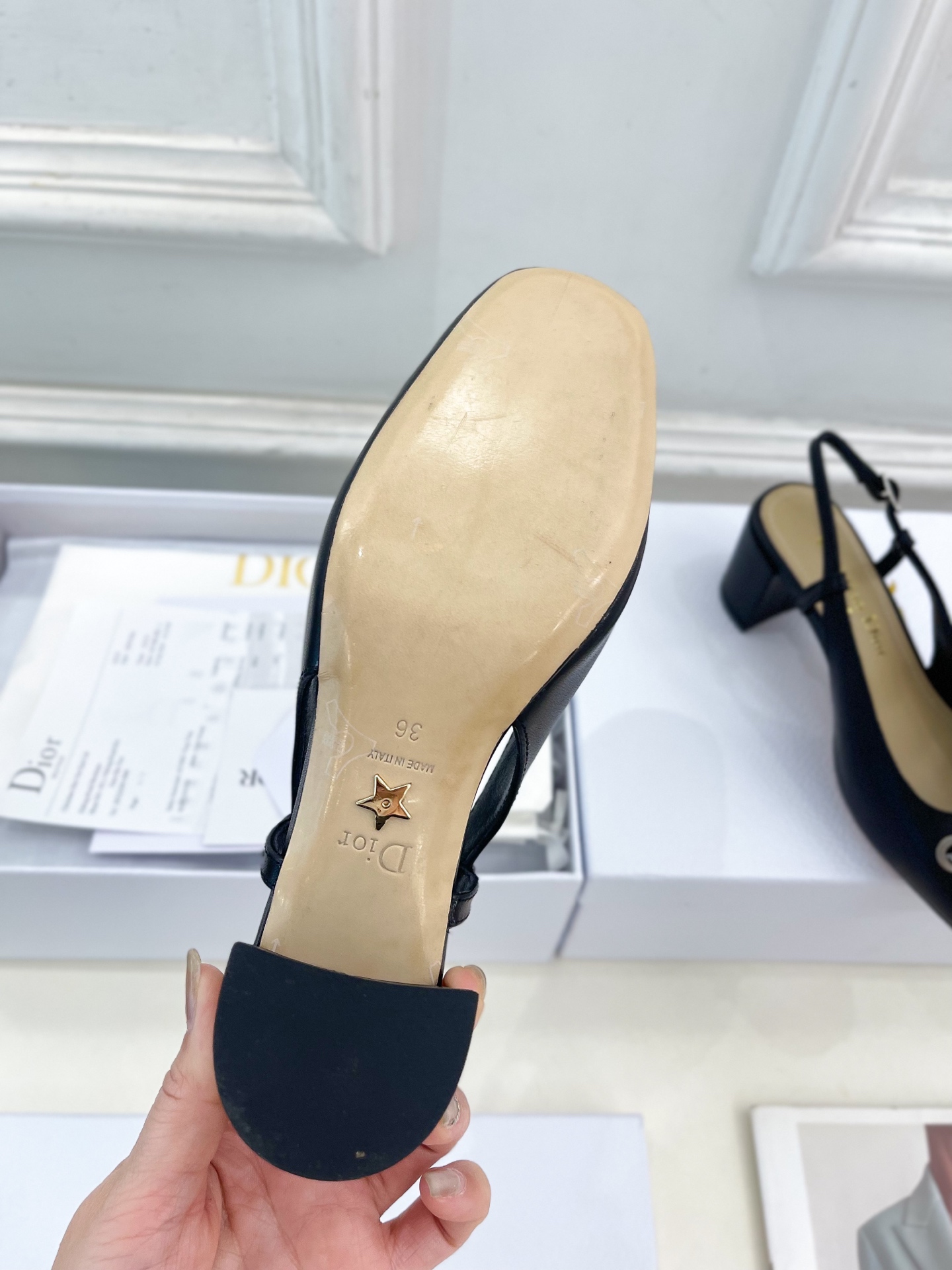 Dior |  迪奥  25𝐬𝐬 

🧡💚2025早春新品 顶级版本⚠️
专柜主打新款Dior Pari