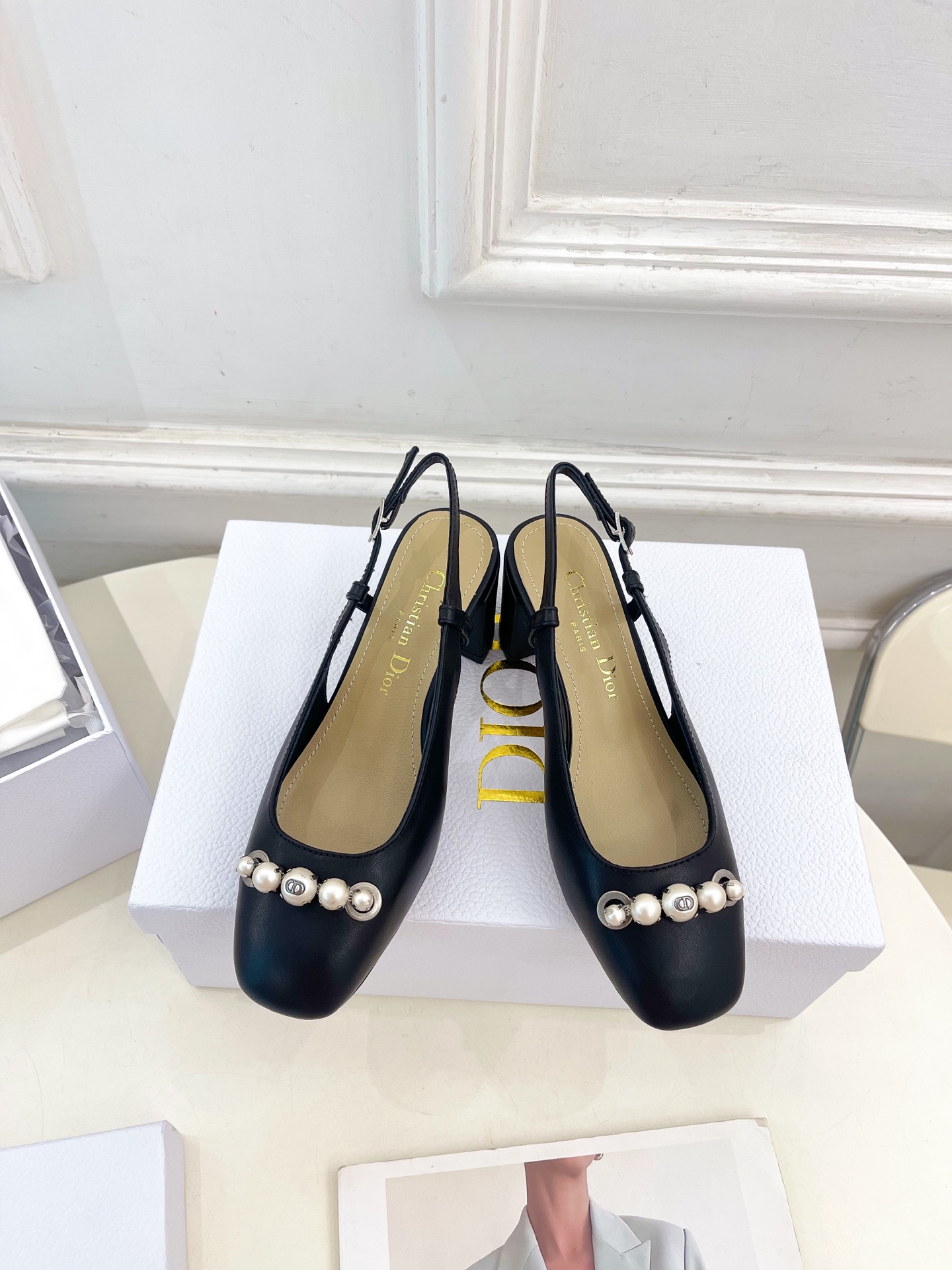Dior |  迪奥  25𝐬𝐬 

🧡💚2025早春新品 顶级版本⚠️
专柜主打新款Dior Pari