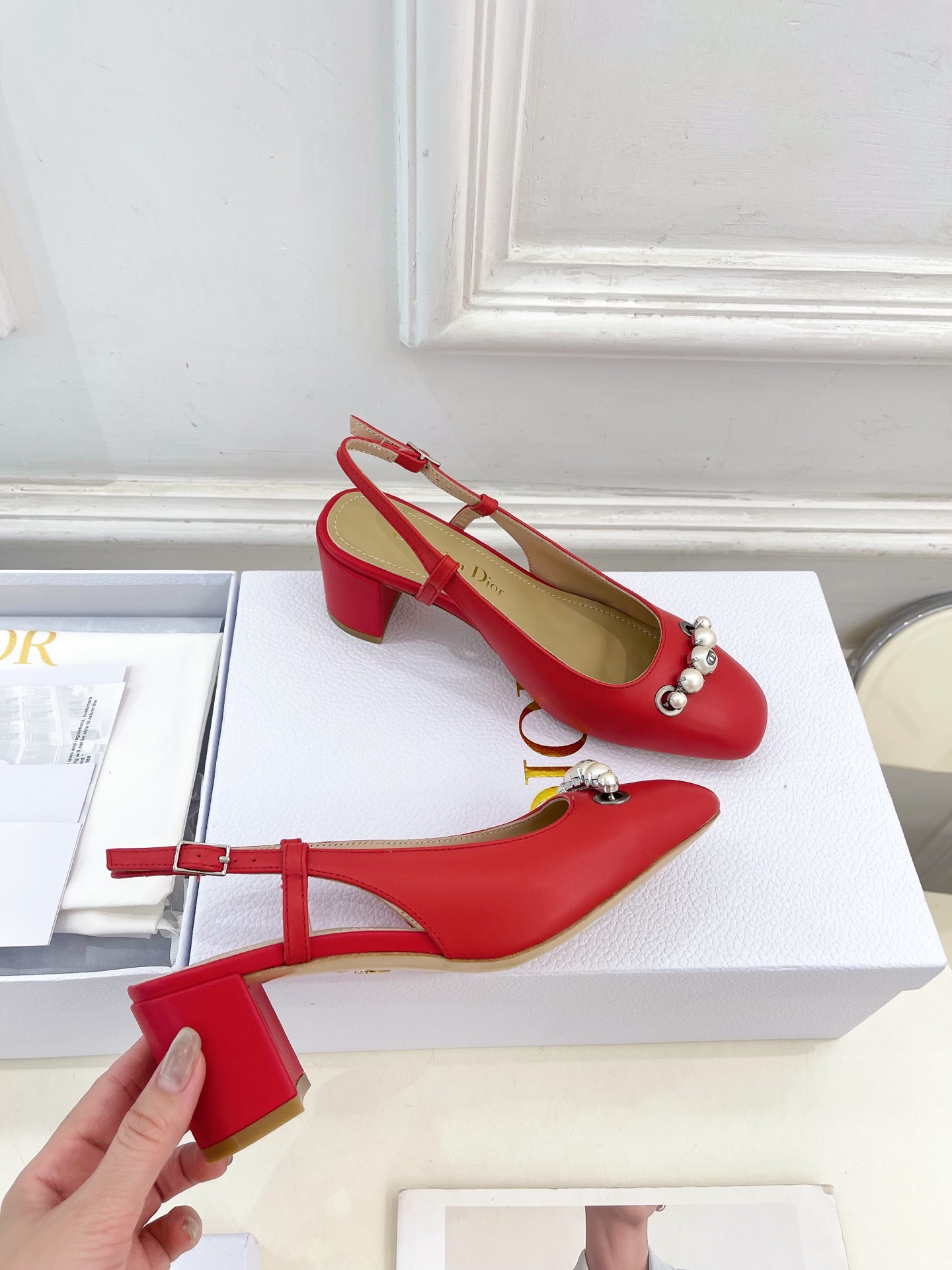 Dior |  迪奥  25𝐬𝐬 

🧡💚2025早春新品 顶级版本⚠️
专柜主打新款Dior Pari