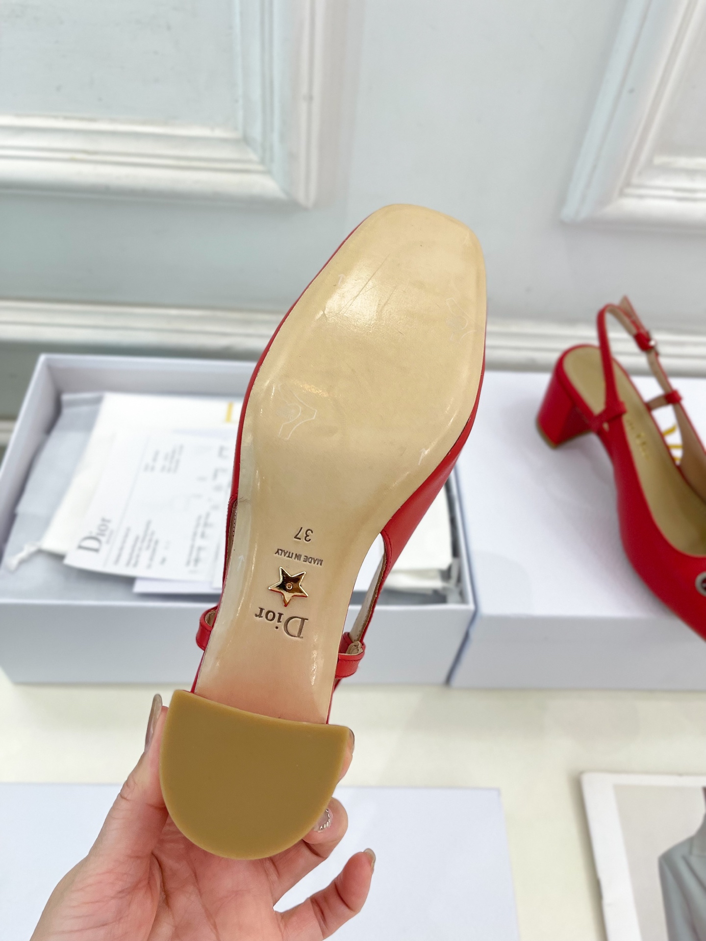 Dior |  迪奥  25𝐬𝐬 

🧡💚2025早春新品 顶级版本⚠️
专柜主打新款Dior Pari